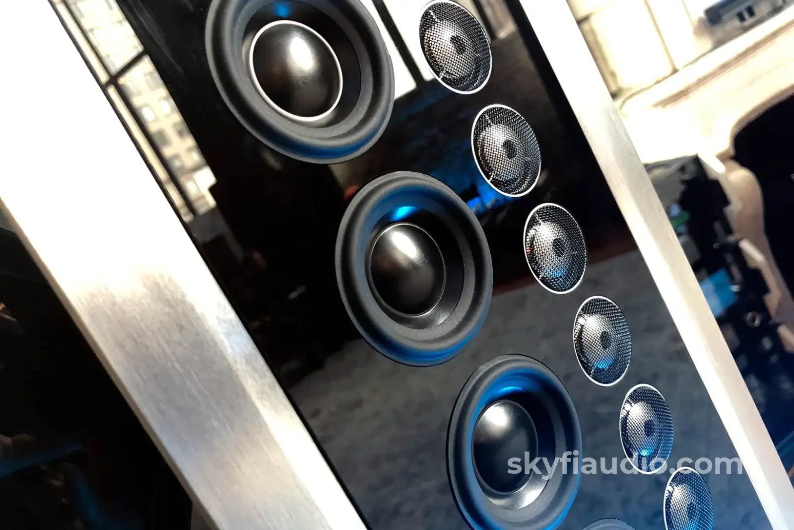 Mcintosh Xrt2.1K Floorstanding Loudspeake - Pair New Speakers