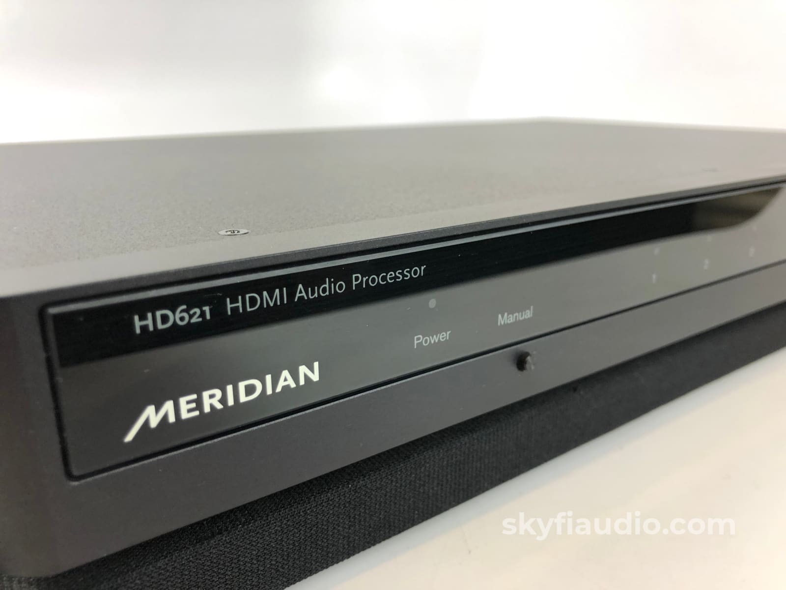Meridian 861 Home Theater Processor Version 8.0 And Hd621 Hdmi Switch Preamplifier