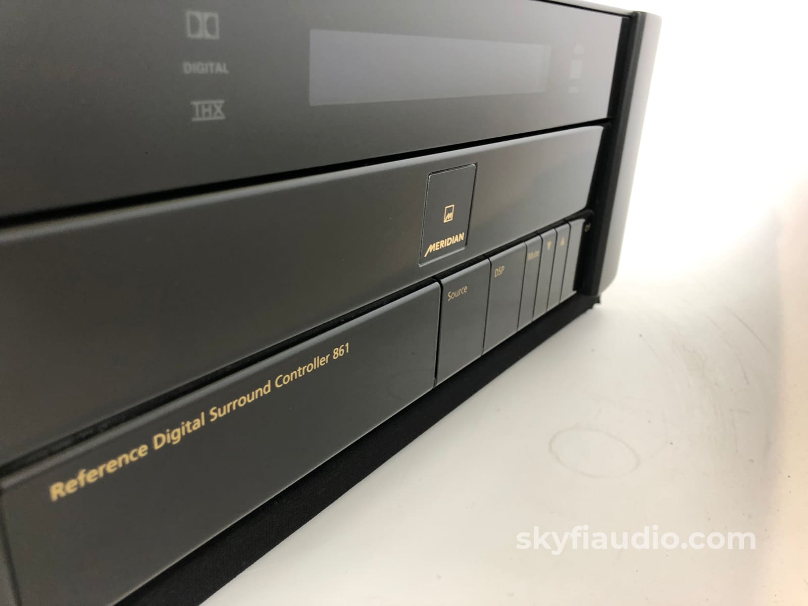 Meridian 861 Home Theater Processor Version 8.0 And Hd621 Hdmi Switch Preamplifier