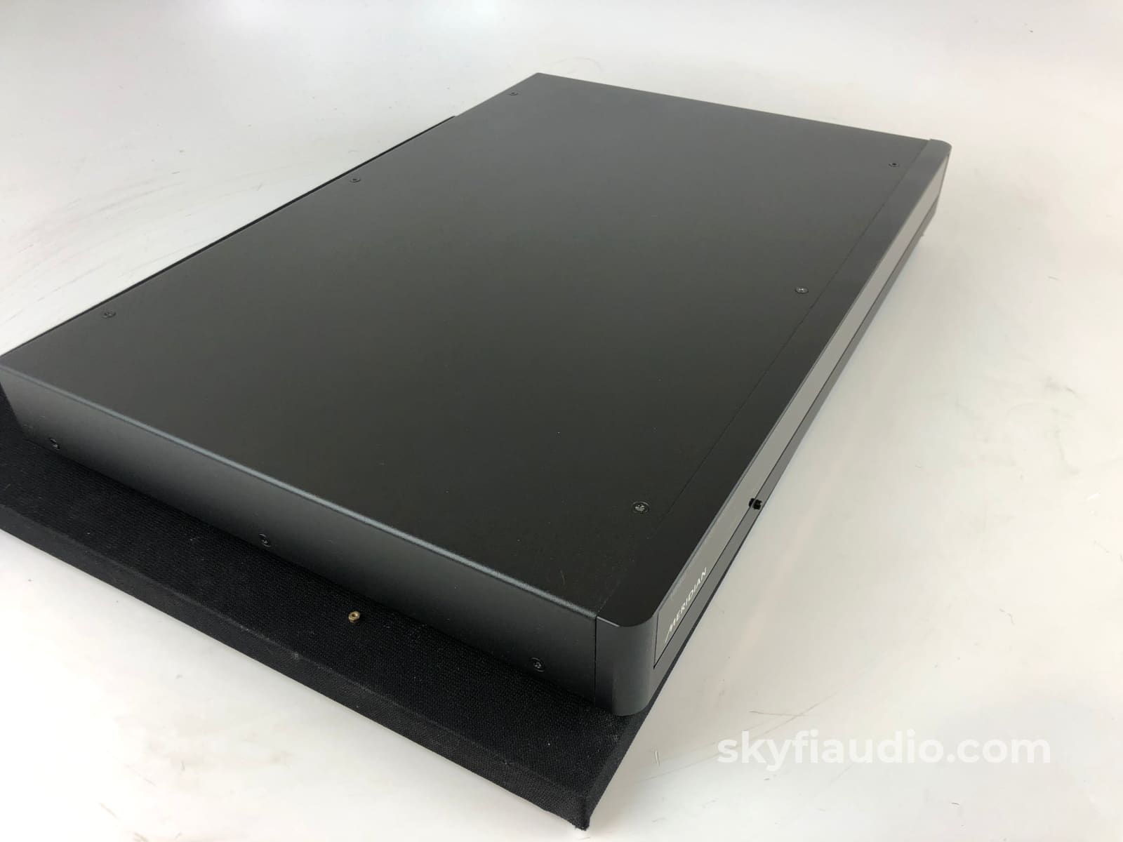 Meridian 861 Home Theater Processor Version 8.0 And Hd621 Hdmi Switch Preamplifier