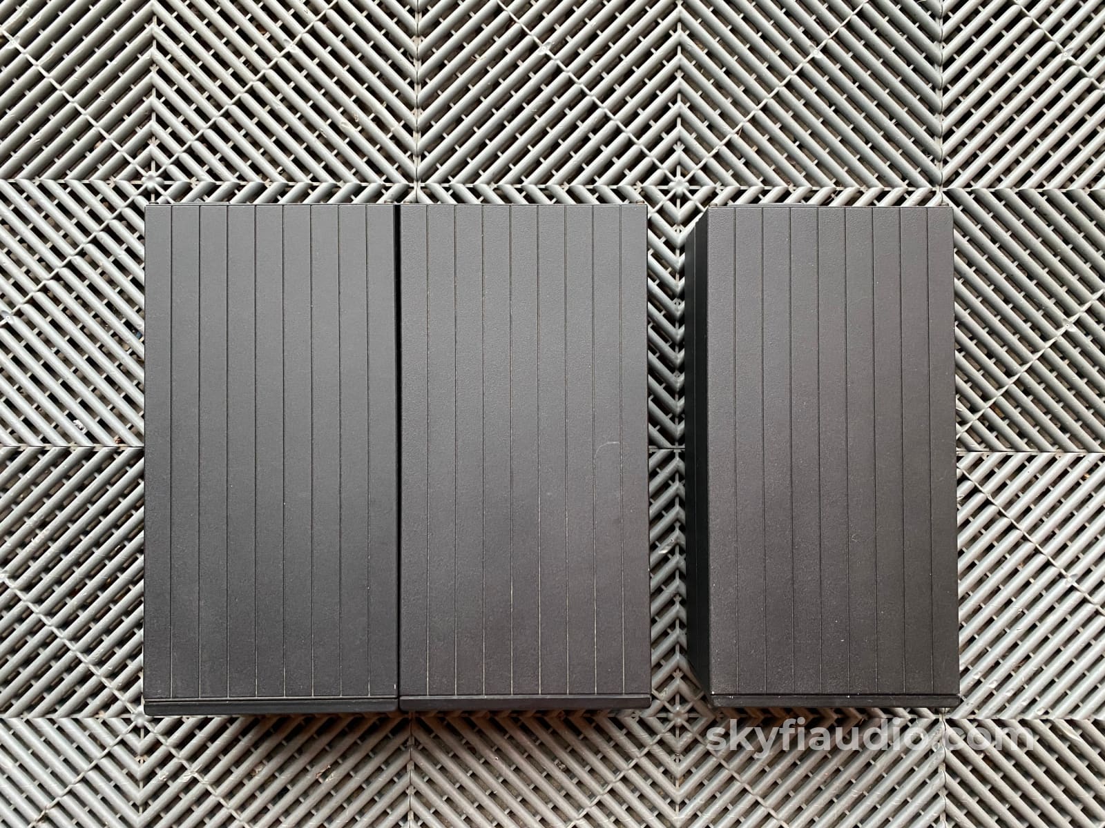 Meridian Compact Disc Player 200 W/Meridian 203 D/A Processor And Upgraded Remote Cd + Digital