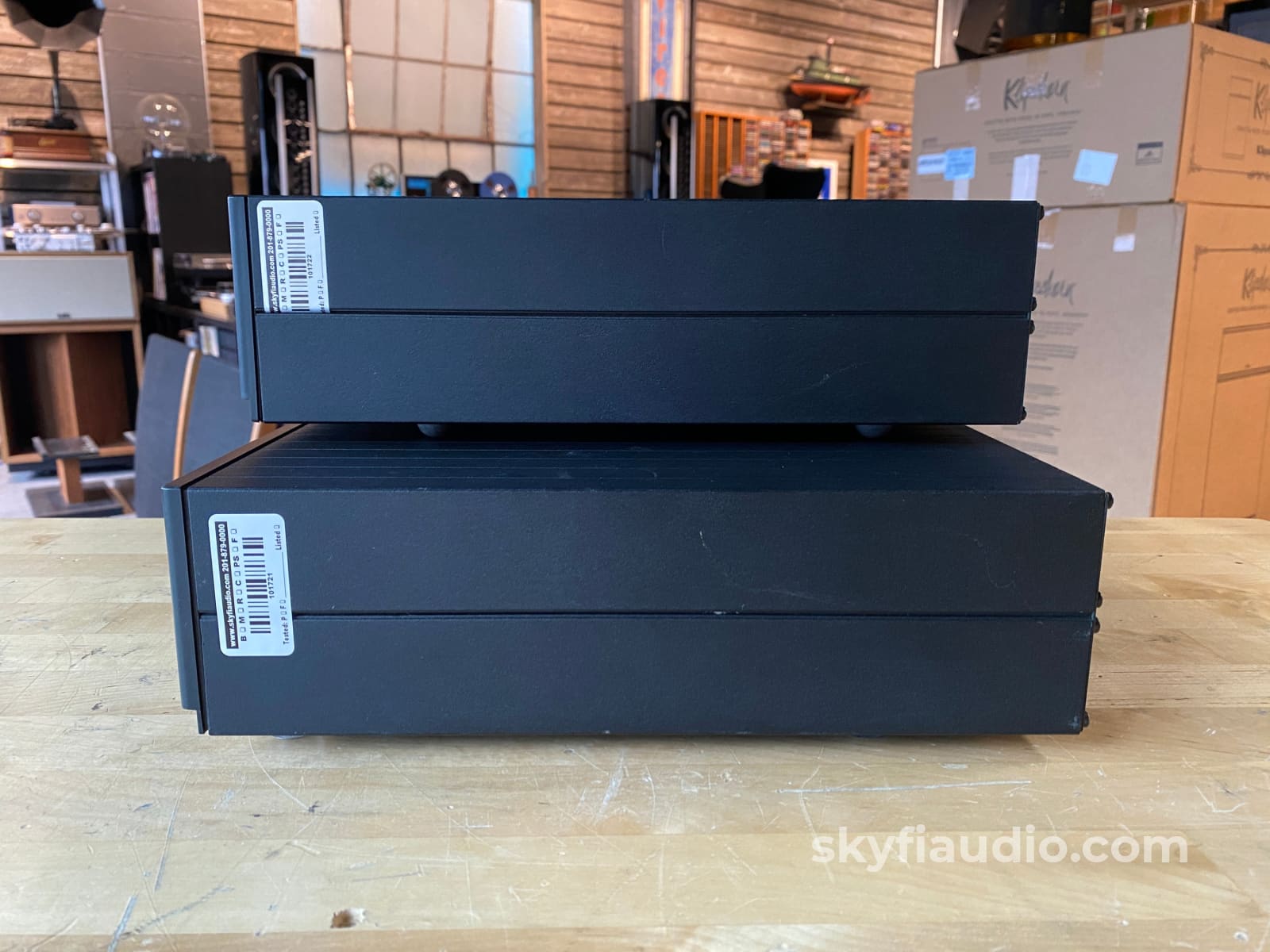 Meridian Compact Disc Player 200 W/Meridian 203 D/A Processor And Upgraded Remote Cd + Digital