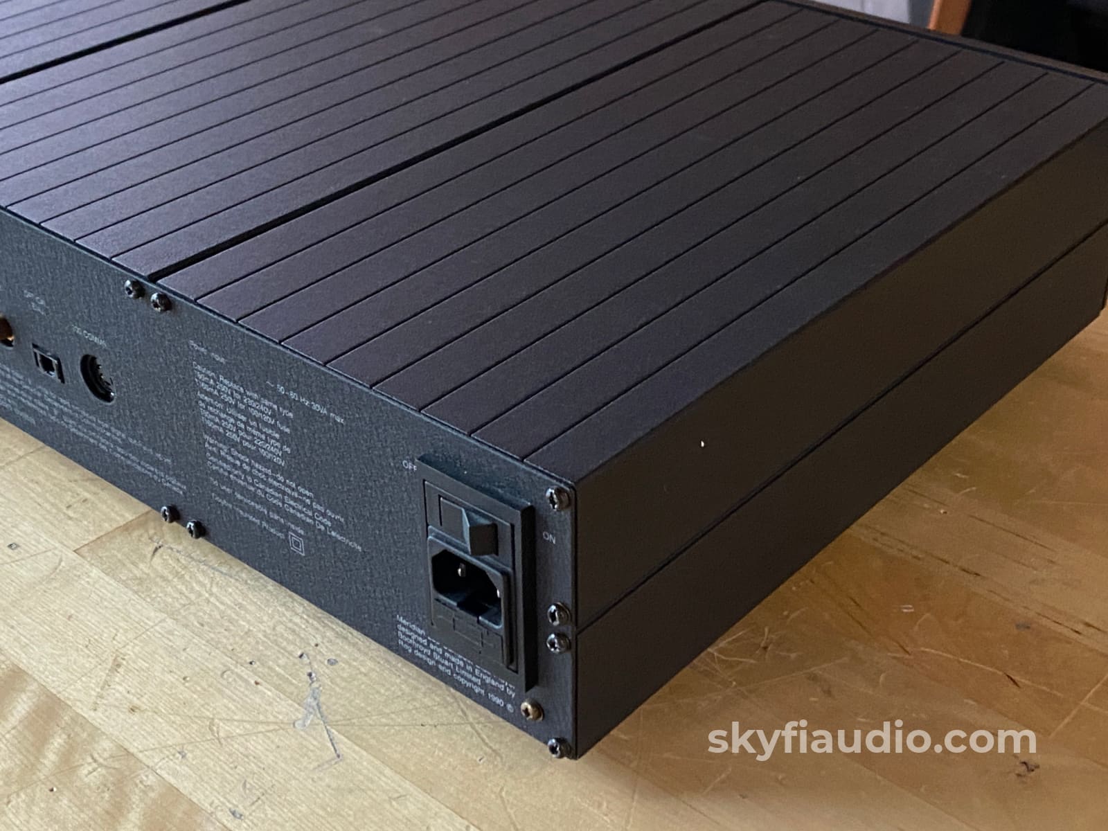 Meridian Compact Disc Player 200 W/Meridian 203 D/A Processor And Upgraded Remote Cd + Digital