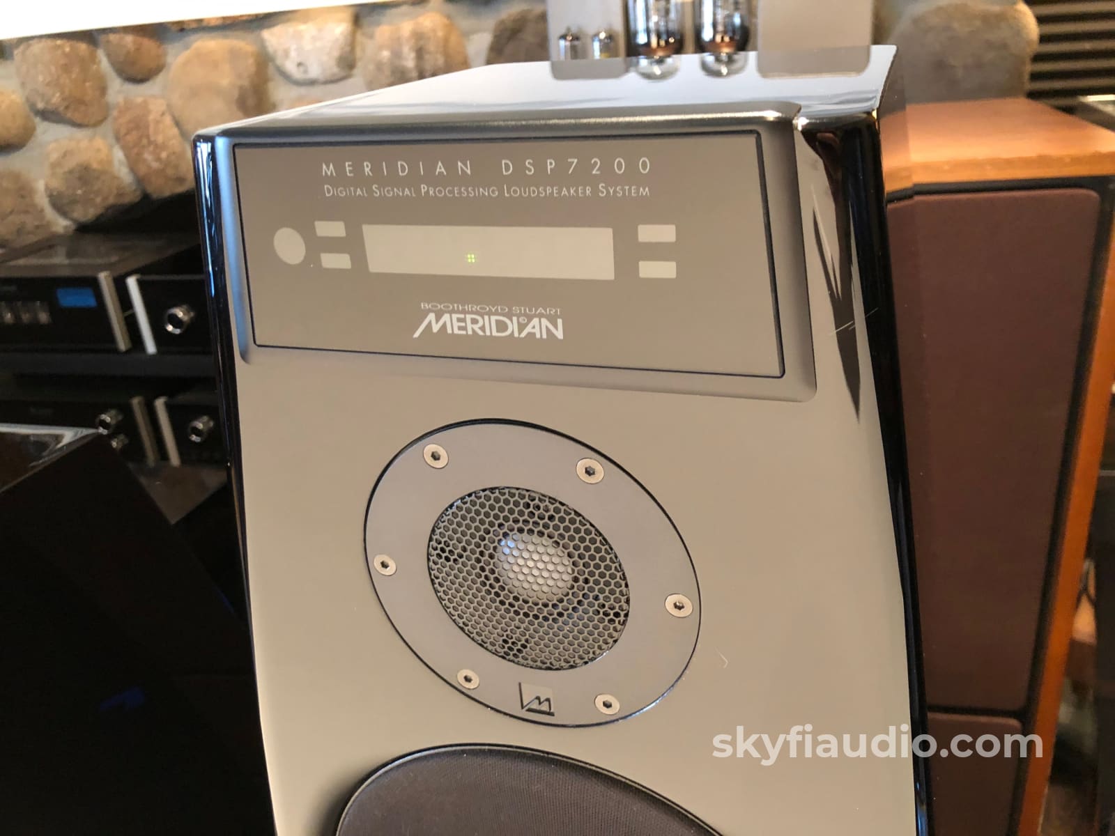 Meridian Dsp7200Se Digital Signal Processing Loudspeaker System Speakers