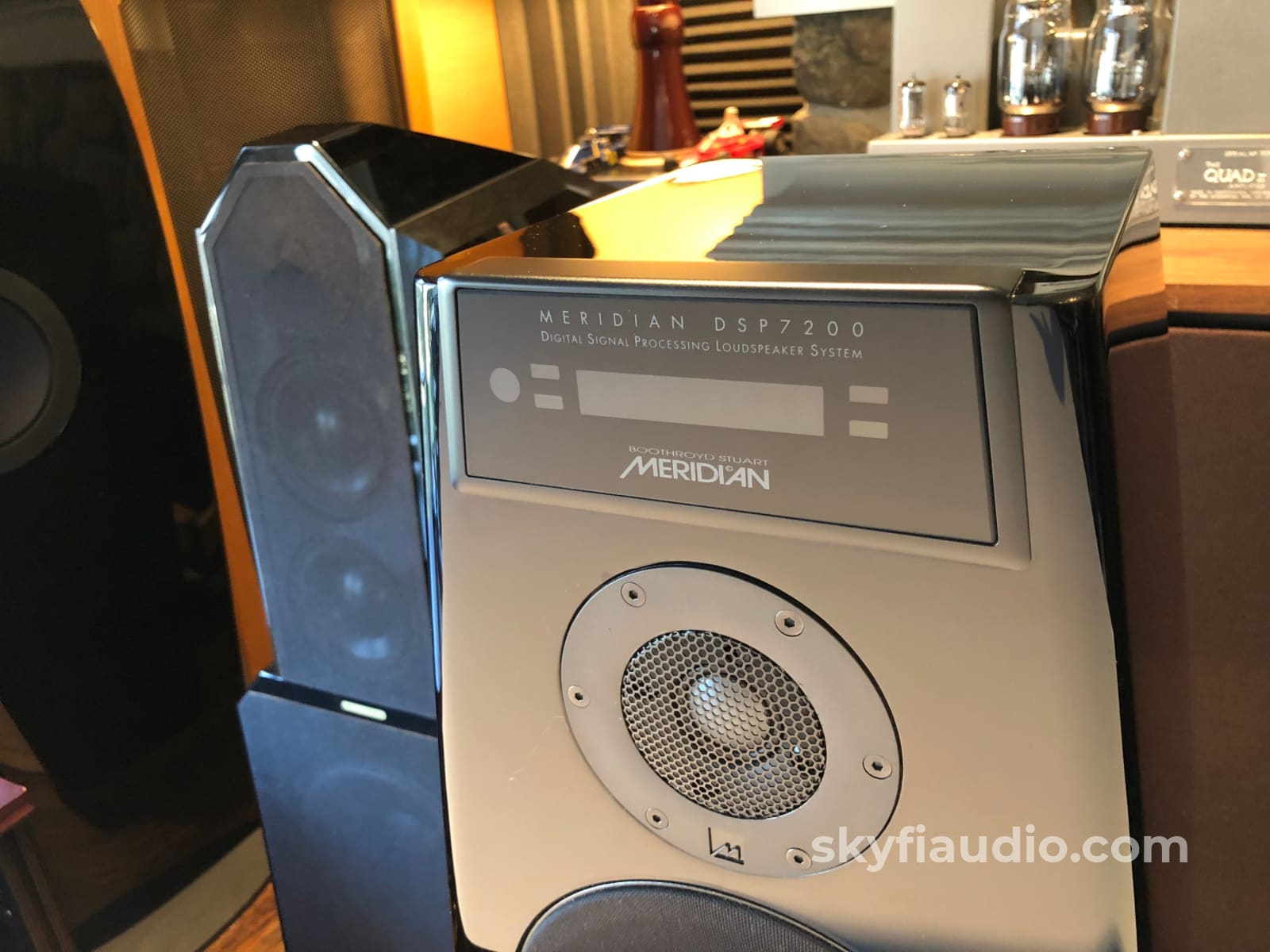 Meridian Dsp7200Se Digital Signal Processing Loudspeaker System Speakers