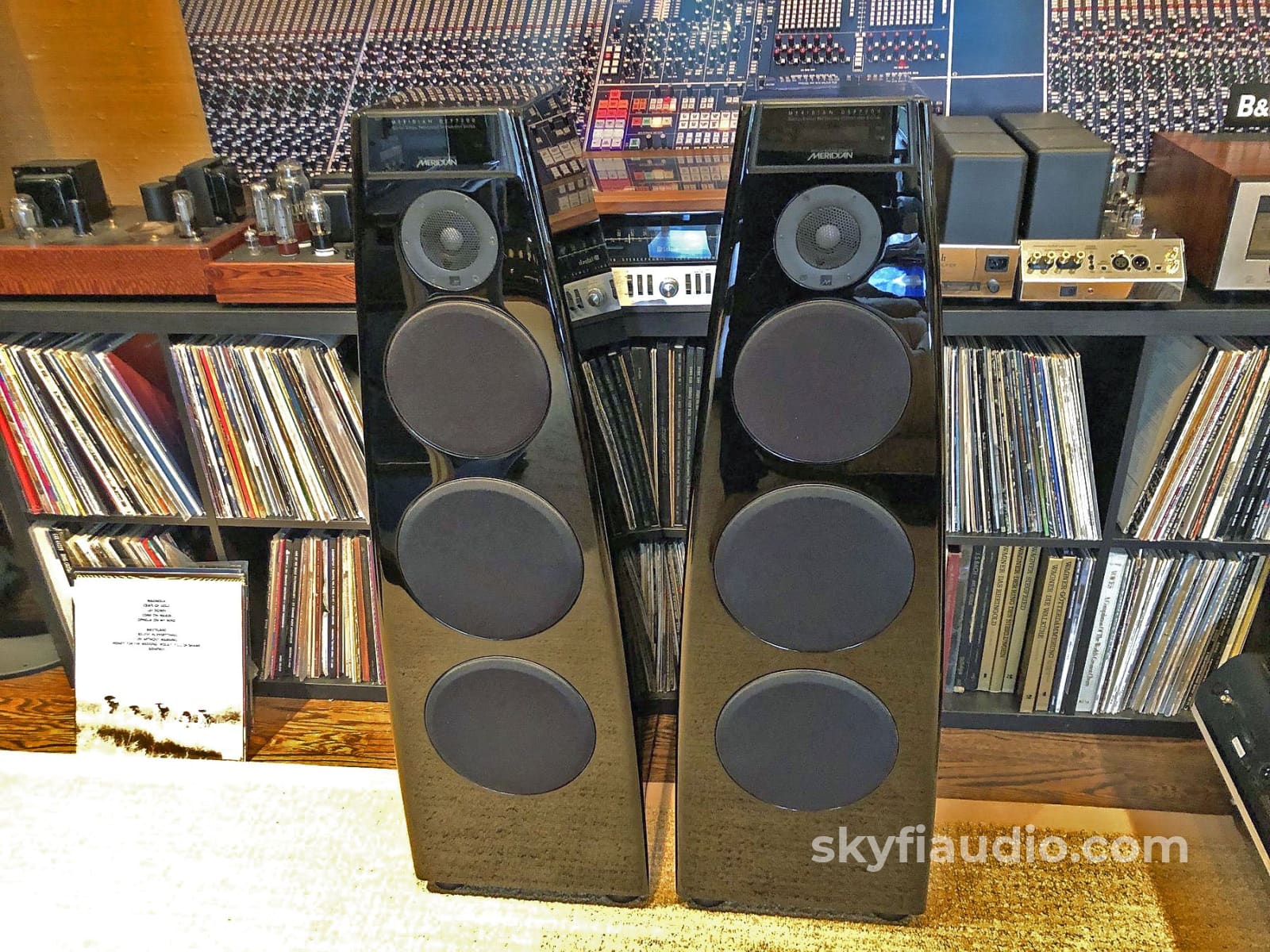 Meridian Dsp7200Se Digital Signal Processing Loudspeaker System Speakers