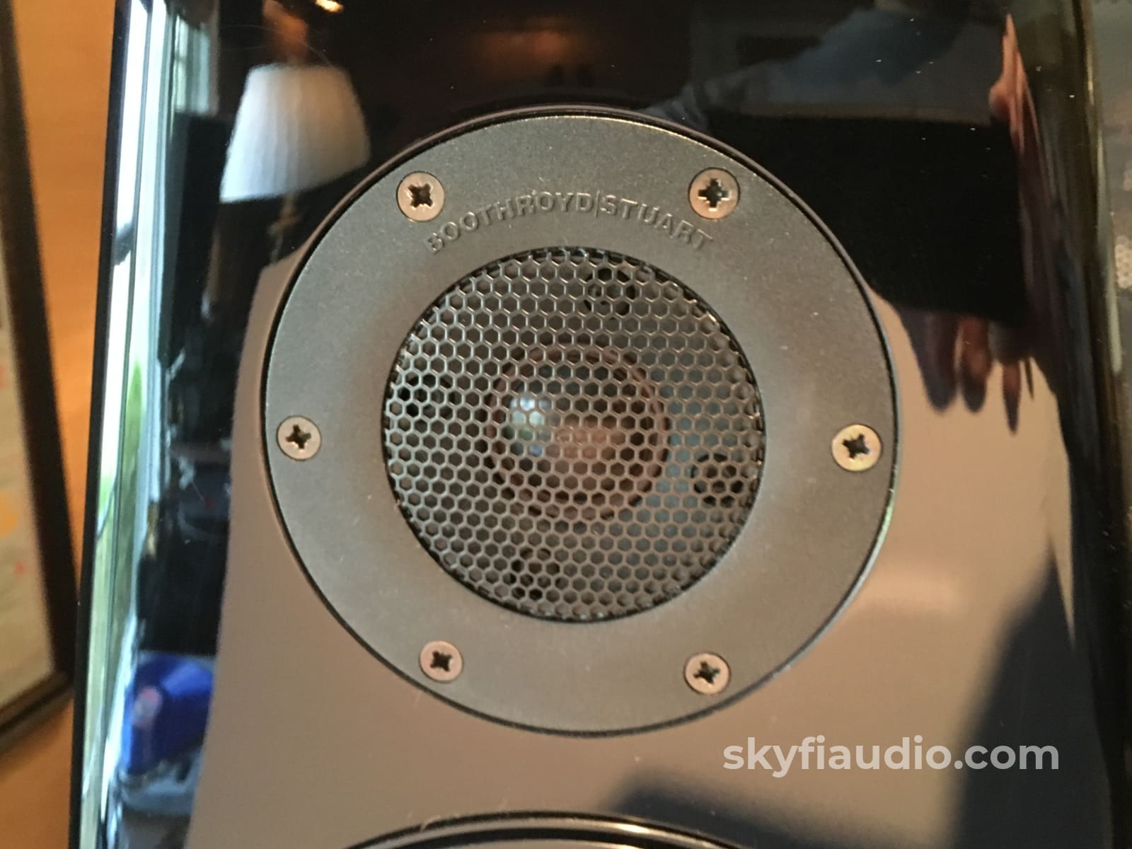 Meridian Dsp8000 Powered Speakers