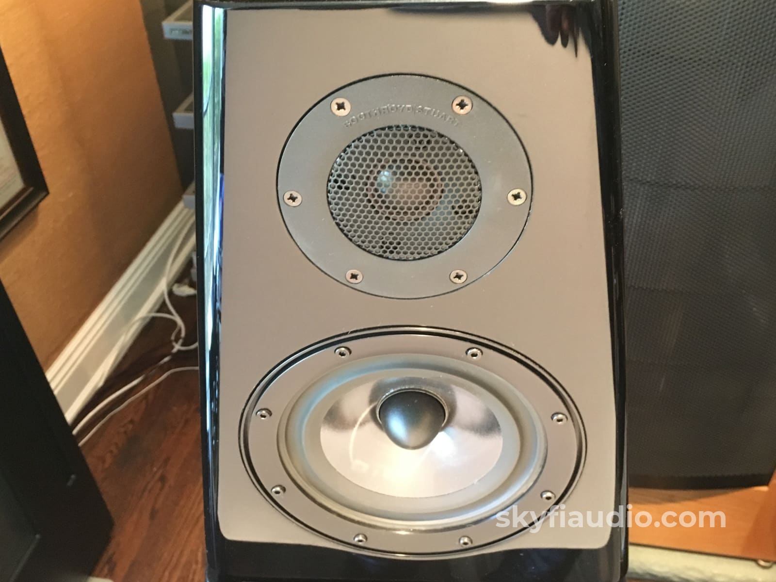 Meridian Dsp8000 Powered Speakers