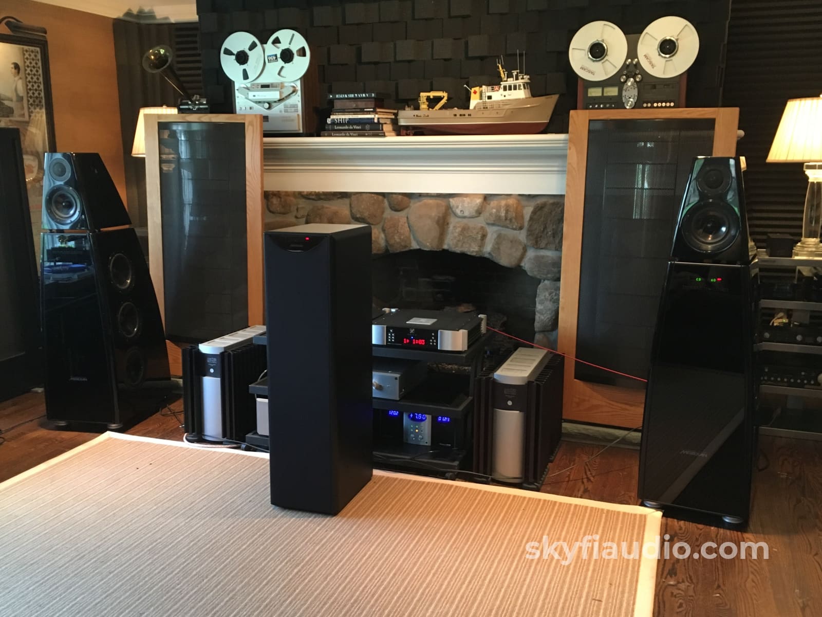 Meridian Dsp8000 Powered Speakers