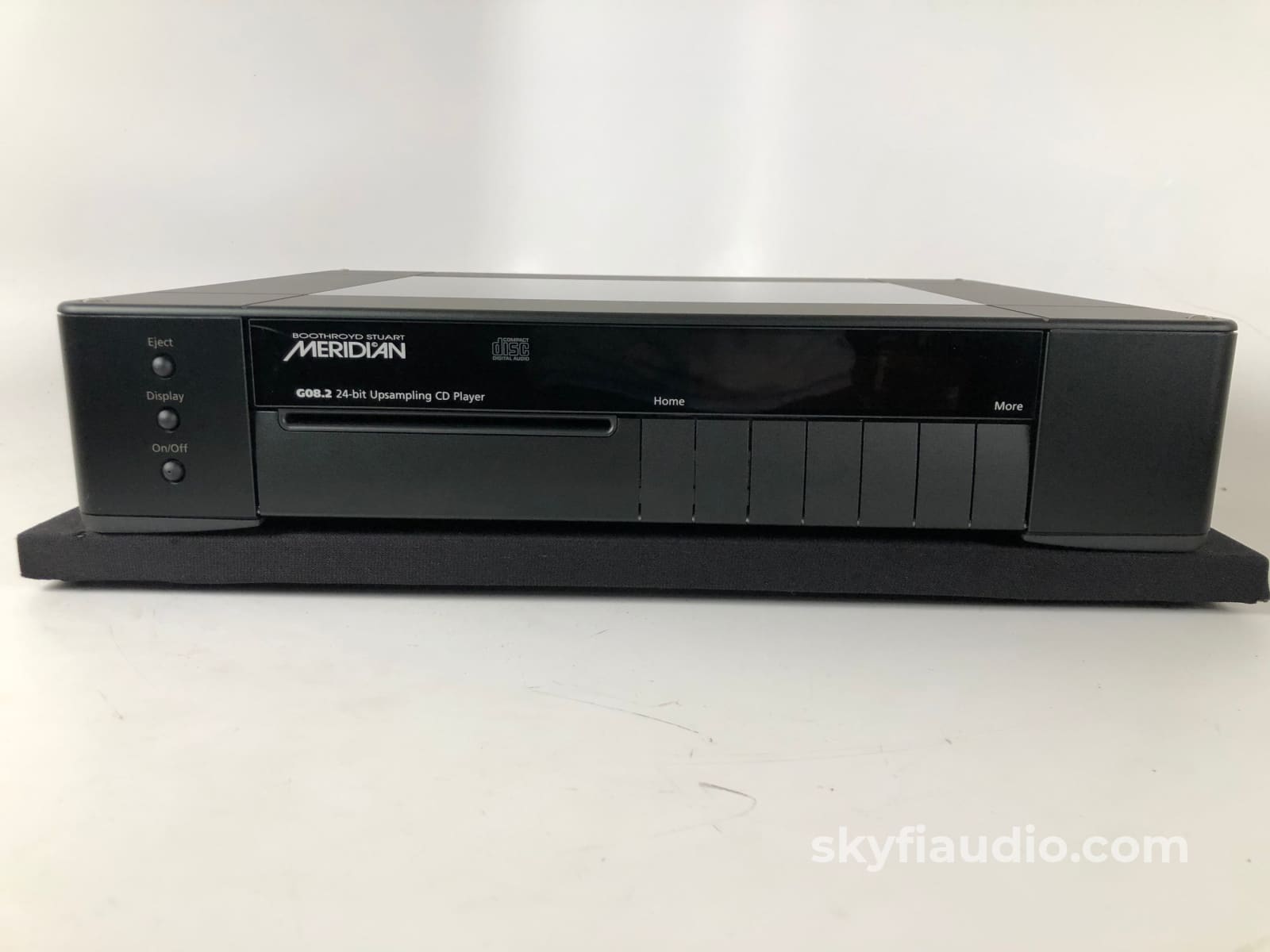 Meridian G08.2 - 24-Bit Upsampling Cd Player With Dual Remotes + Digital