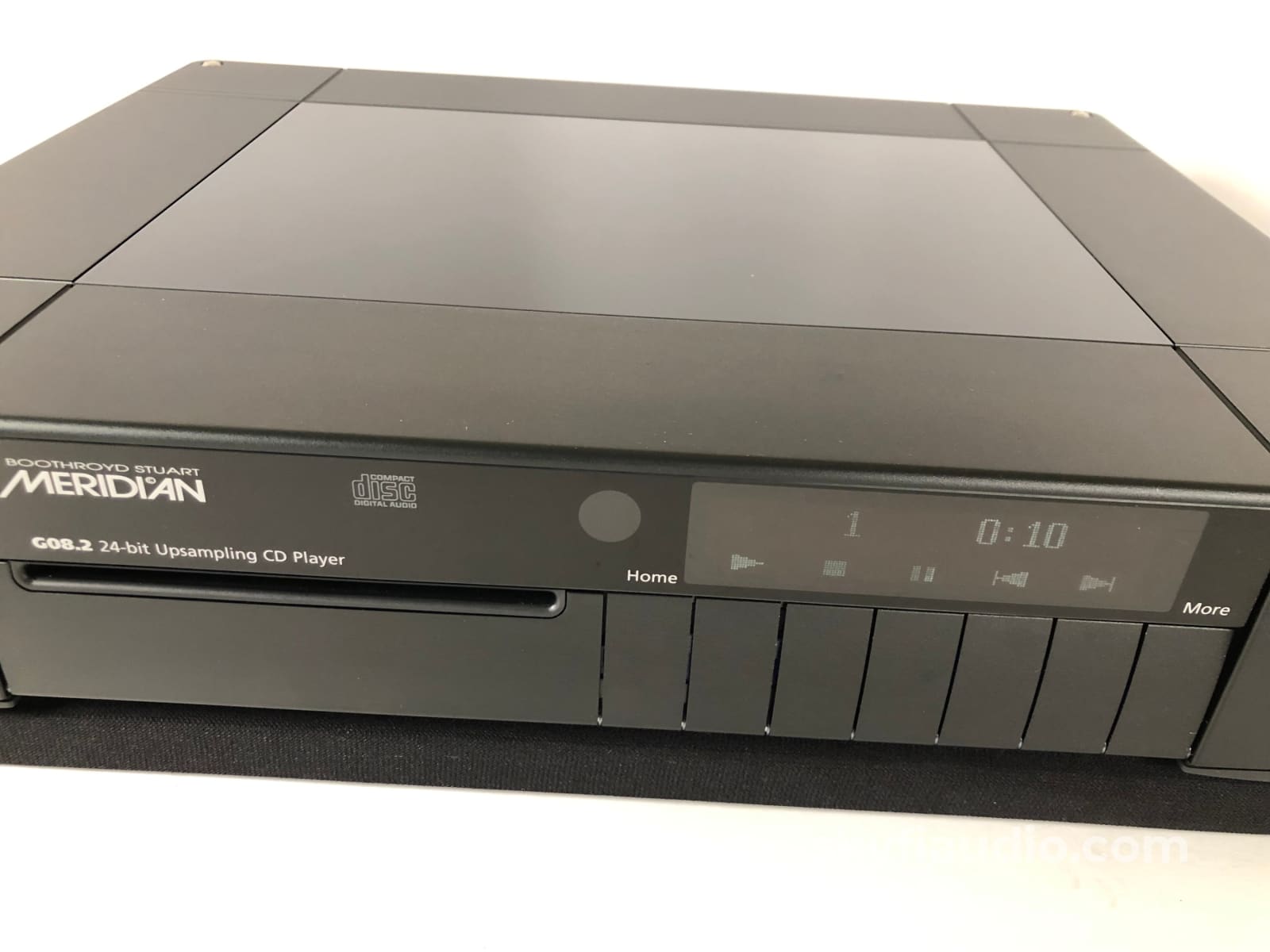 Meridian G08.2 - 24-Bit Upsampling Cd Player With Dual Remotes + Digital