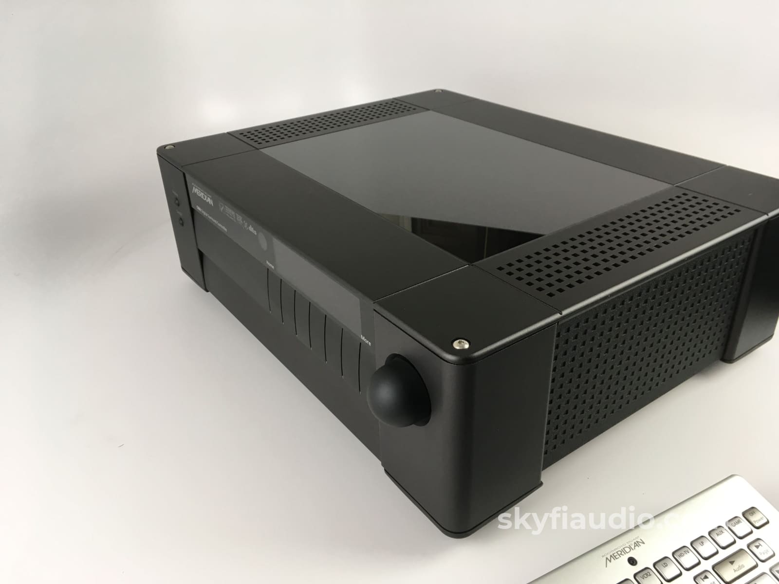Meridian G68Xxv - Av Processor With Xlr Audio In/Out And Remote Perfect Preamplifier