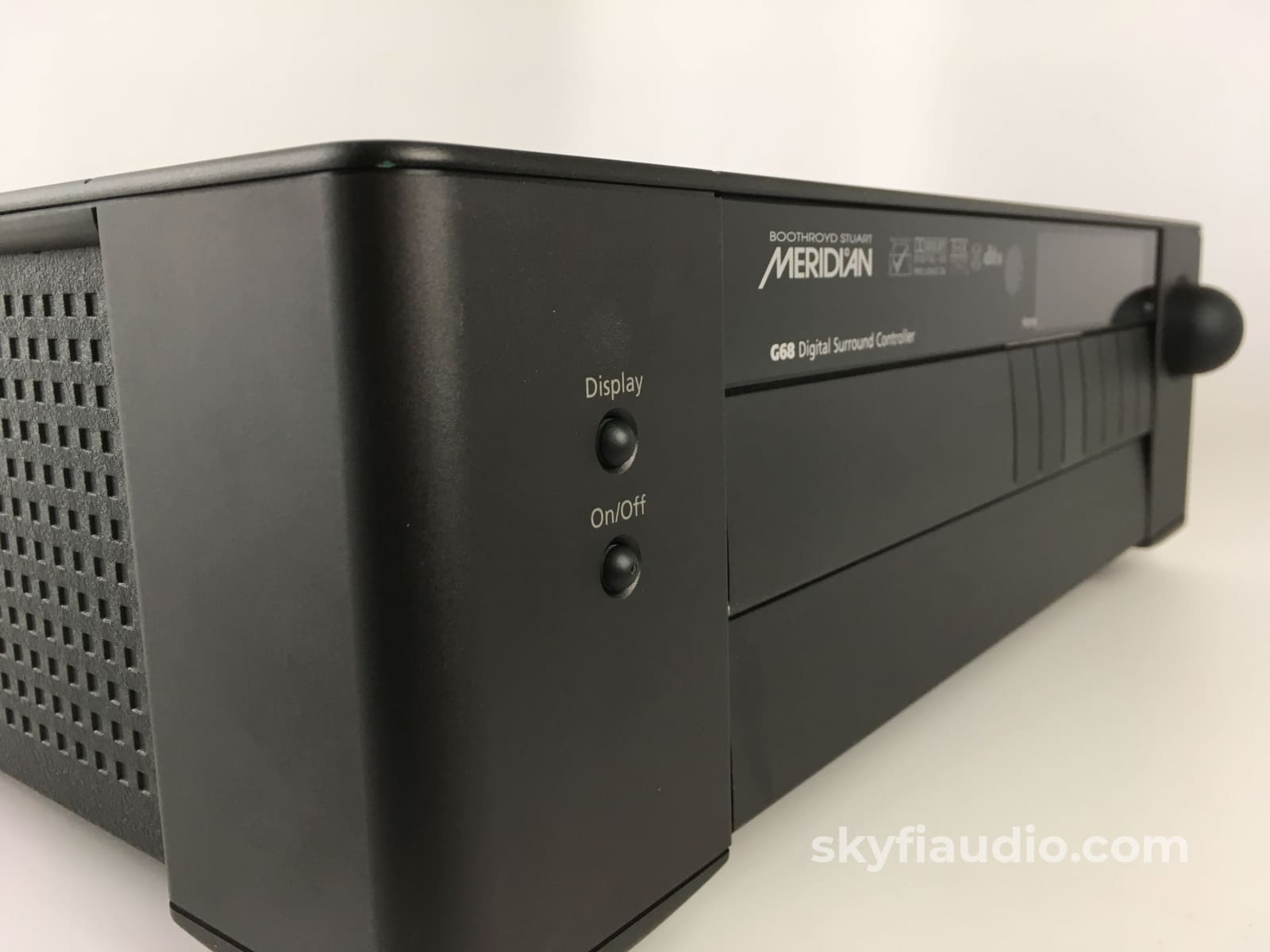 Meridian G68Xxv - Av Processor With Xlr Audio In/Out And Remote Perfect Preamplifier