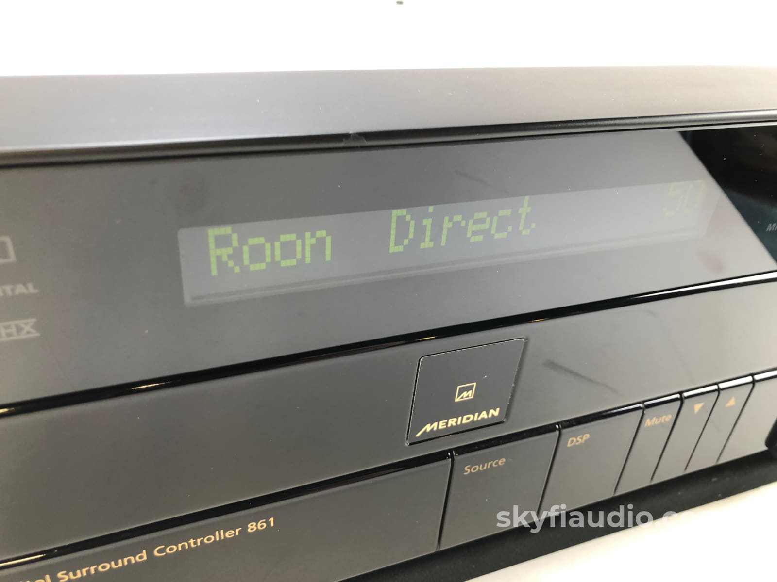 Meridian Reference Digital Surround Controller 861V8 - Latest Software Preamplifier