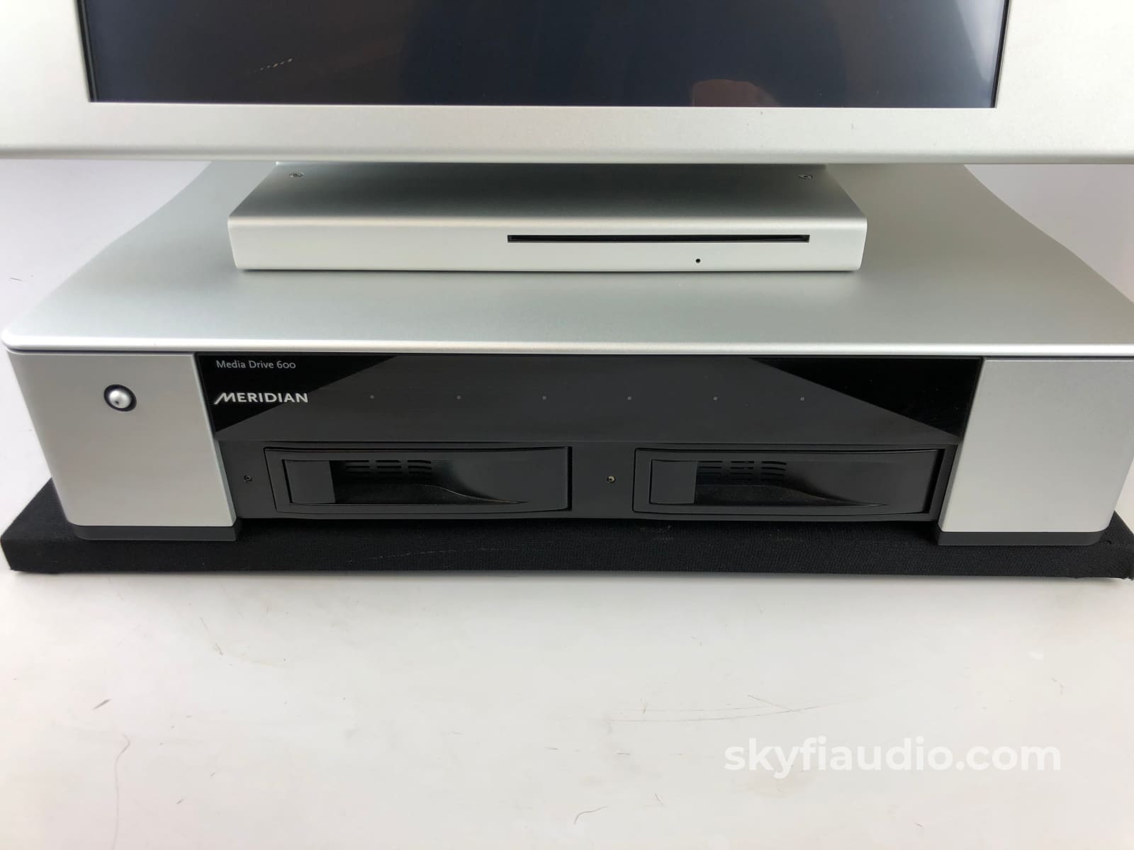 Meridian Sooloos Control 15 Music Server Featuring Mqa And 4Tb Media Drive Cd + Digital