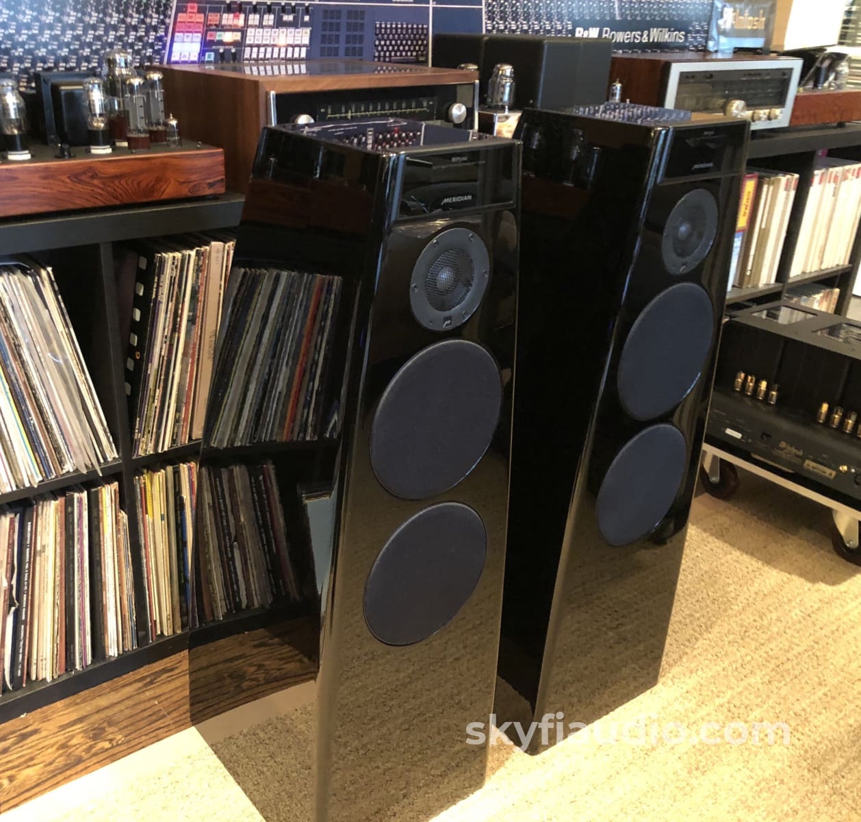 Meridian Special Edition Dsp5200 Digital Active Speakers In Original Boxes