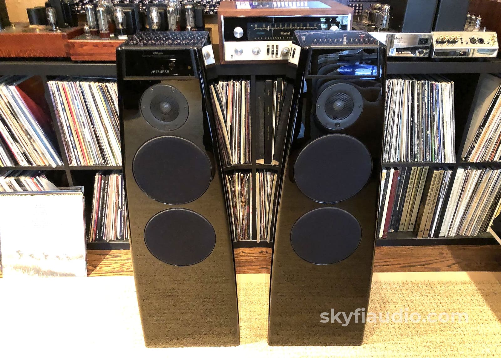Meridian Special Edition Dsp5200 Digital Active Speakers In Original Boxes