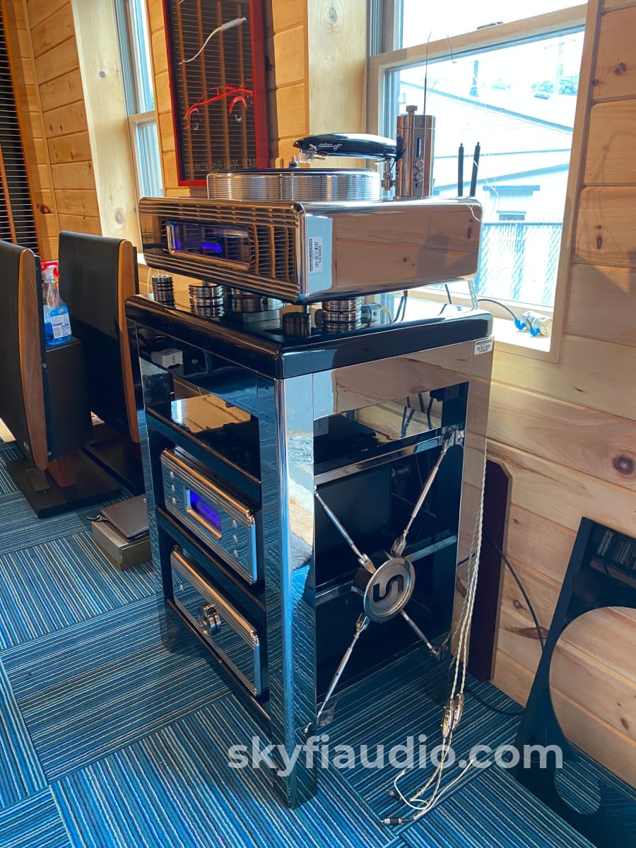 Michael Fremers Continuum Caliburn Turntable With Cobra Arm. Installed And Calibrated By The