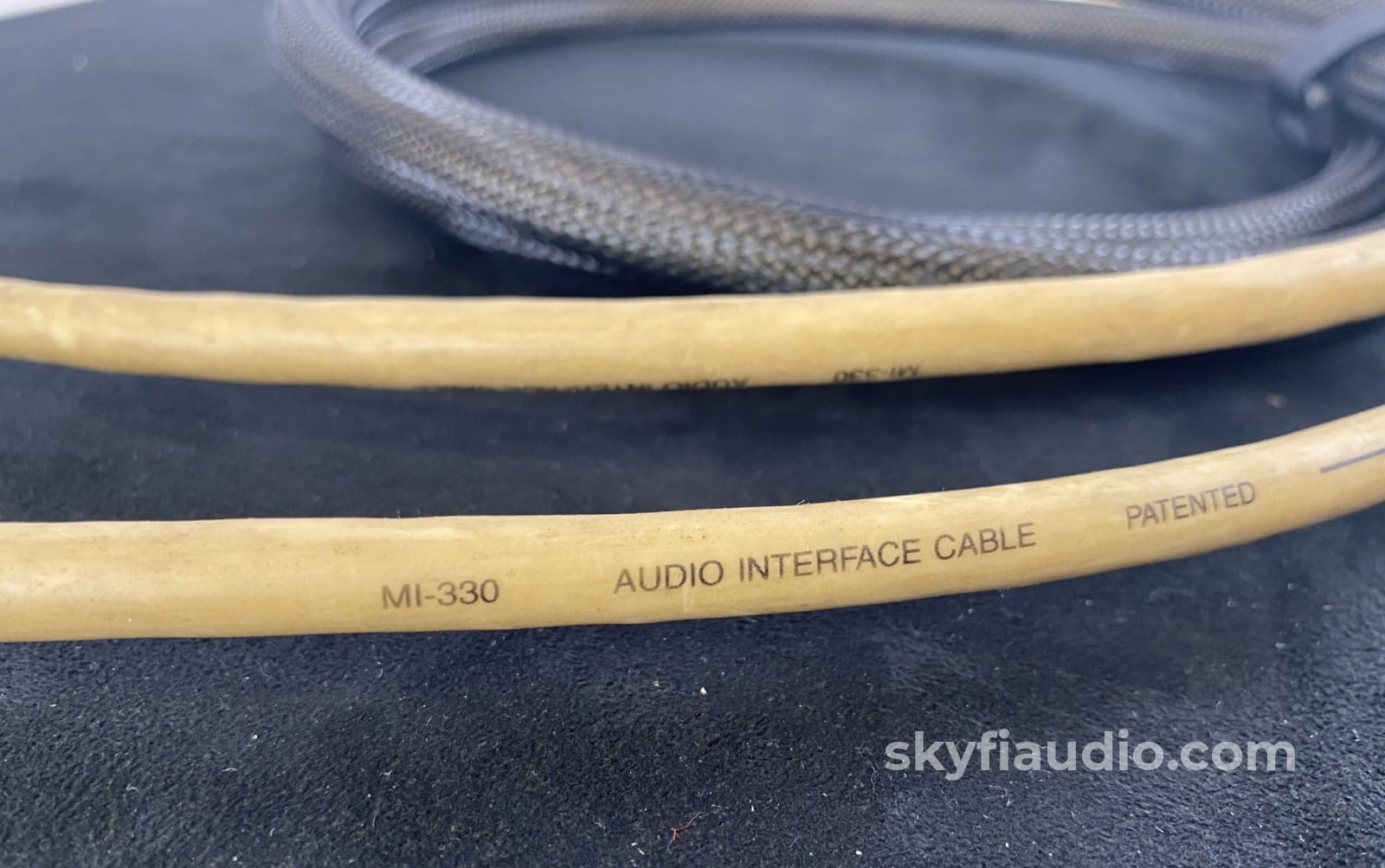 Mit (Music Interface Technology) Mi-300 Analog Rca Cable 1.5M Cables