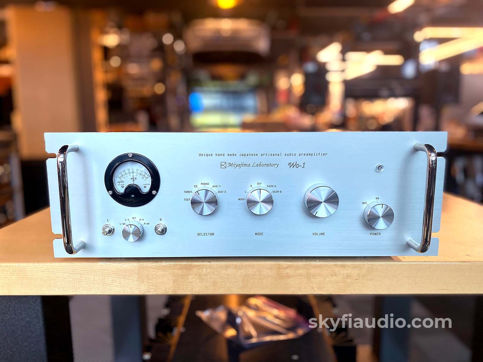 Miyajima Wo-1 Handmade Artisanal Tube Preamplifier
