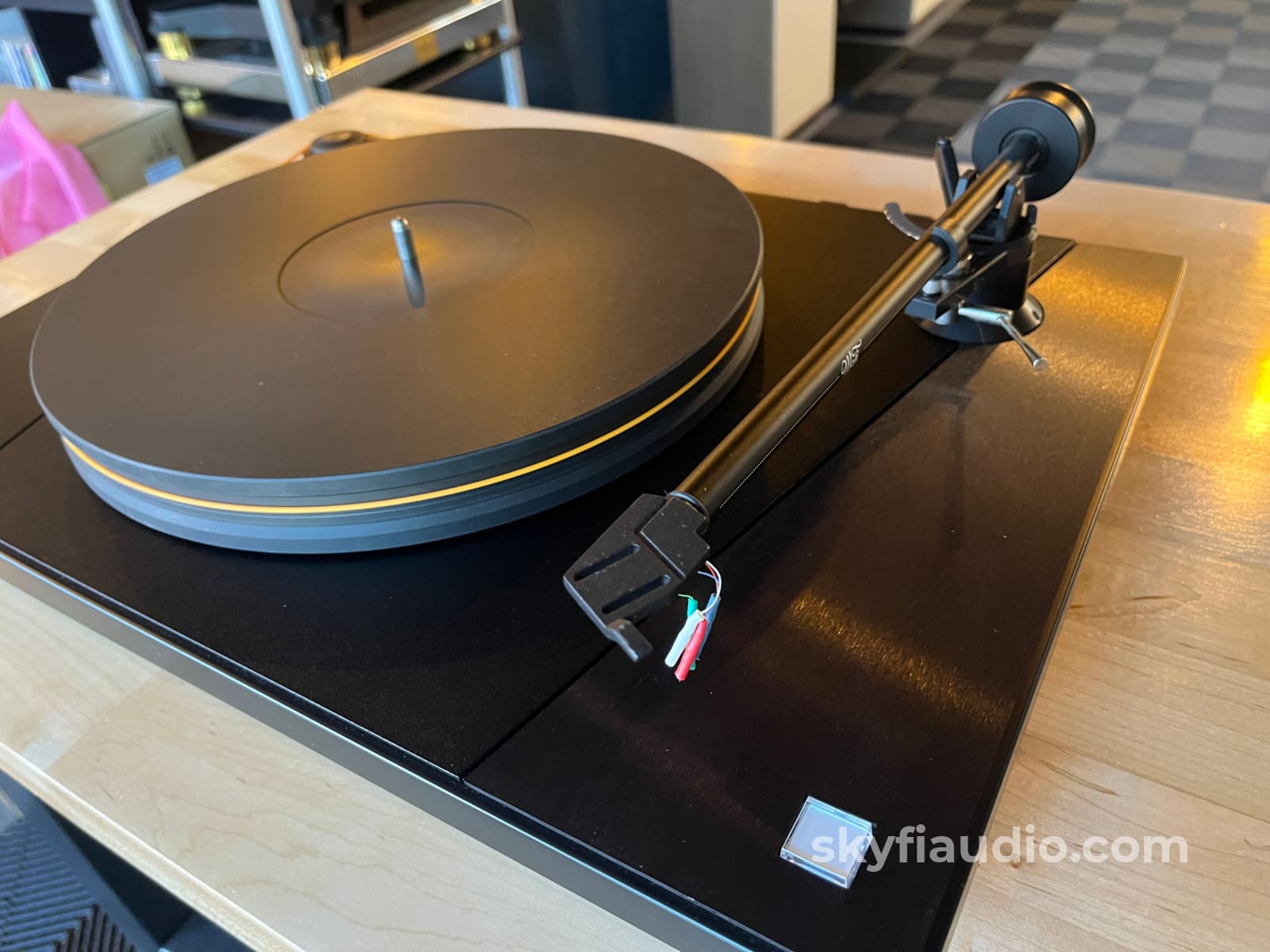 MOFI Ultradeck Turntable w/ New Sumiko Blue Point No.3 MC Phono Cartridge. Turntable