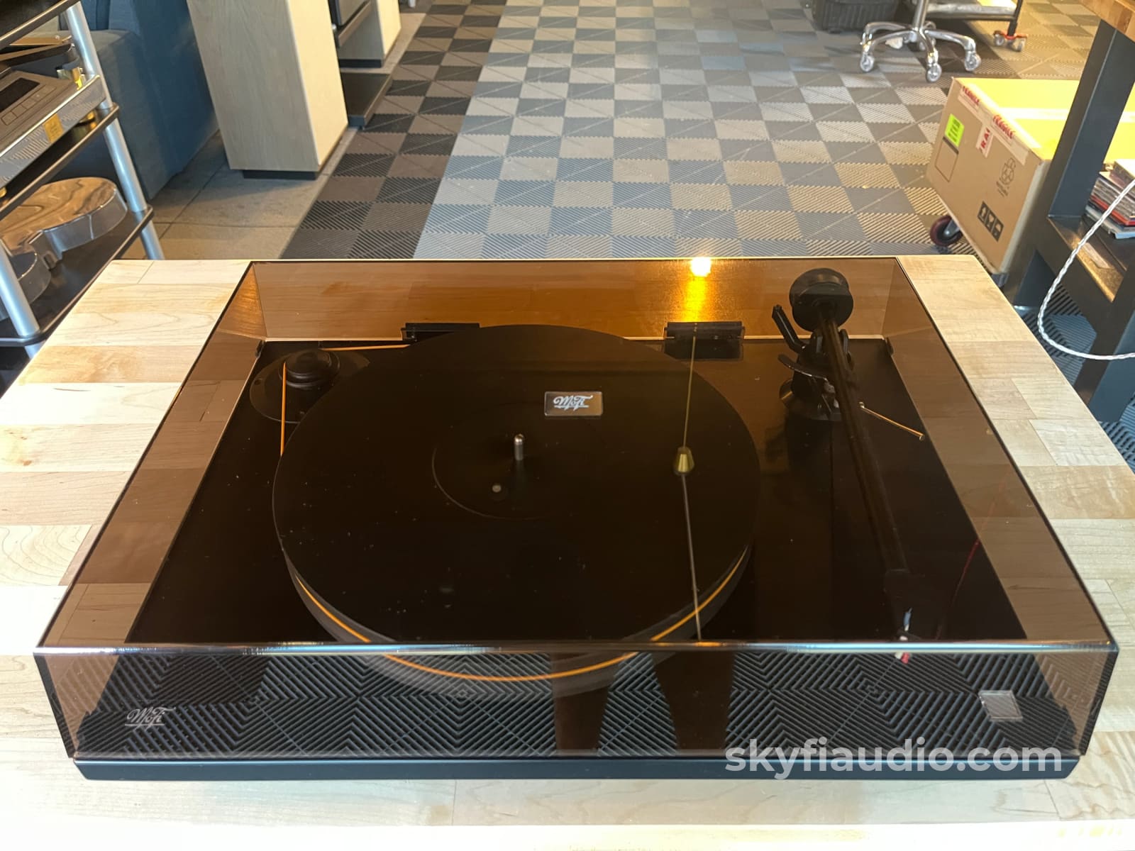 MOFI Ultradeck Turntable w/ New Sumiko Blue Point No.3 MC Phono Cartridge. Turntable