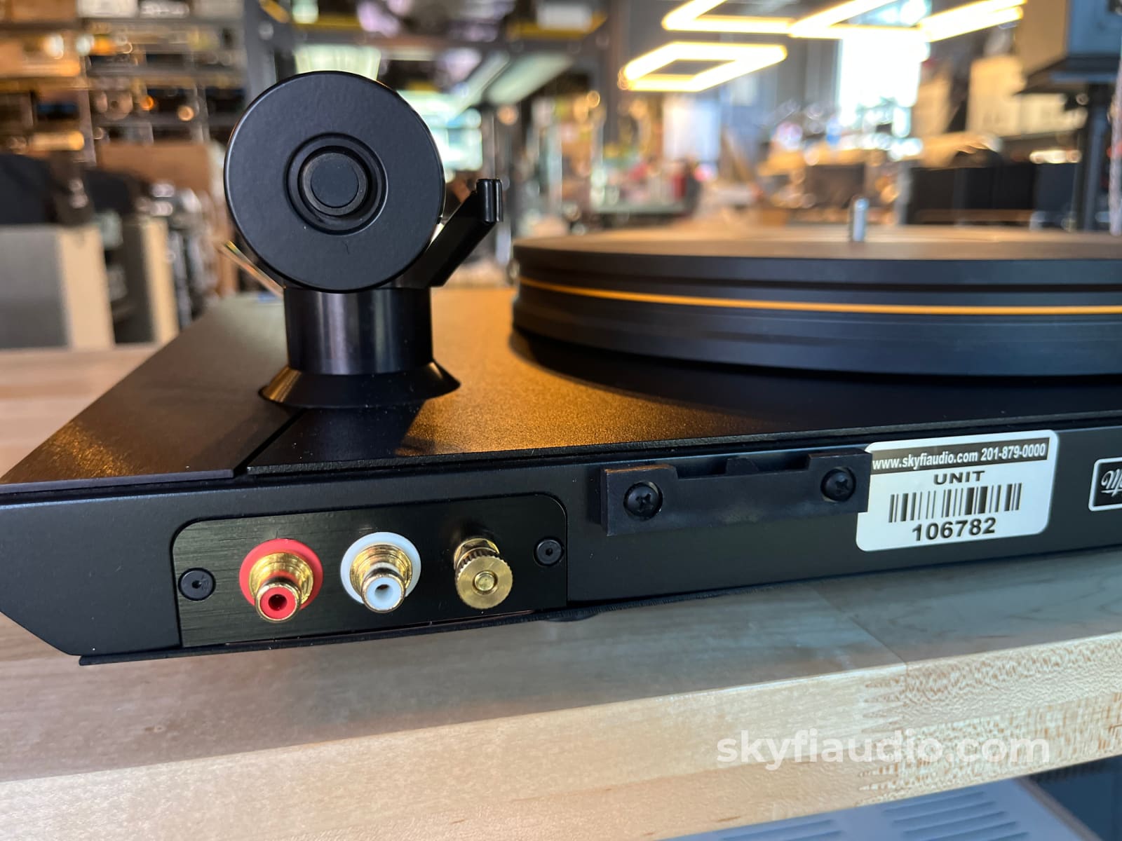 MOFI Ultradeck Turntable w/ New Sumiko Blue Point No.3 MC Phono Cartridge. Turntable