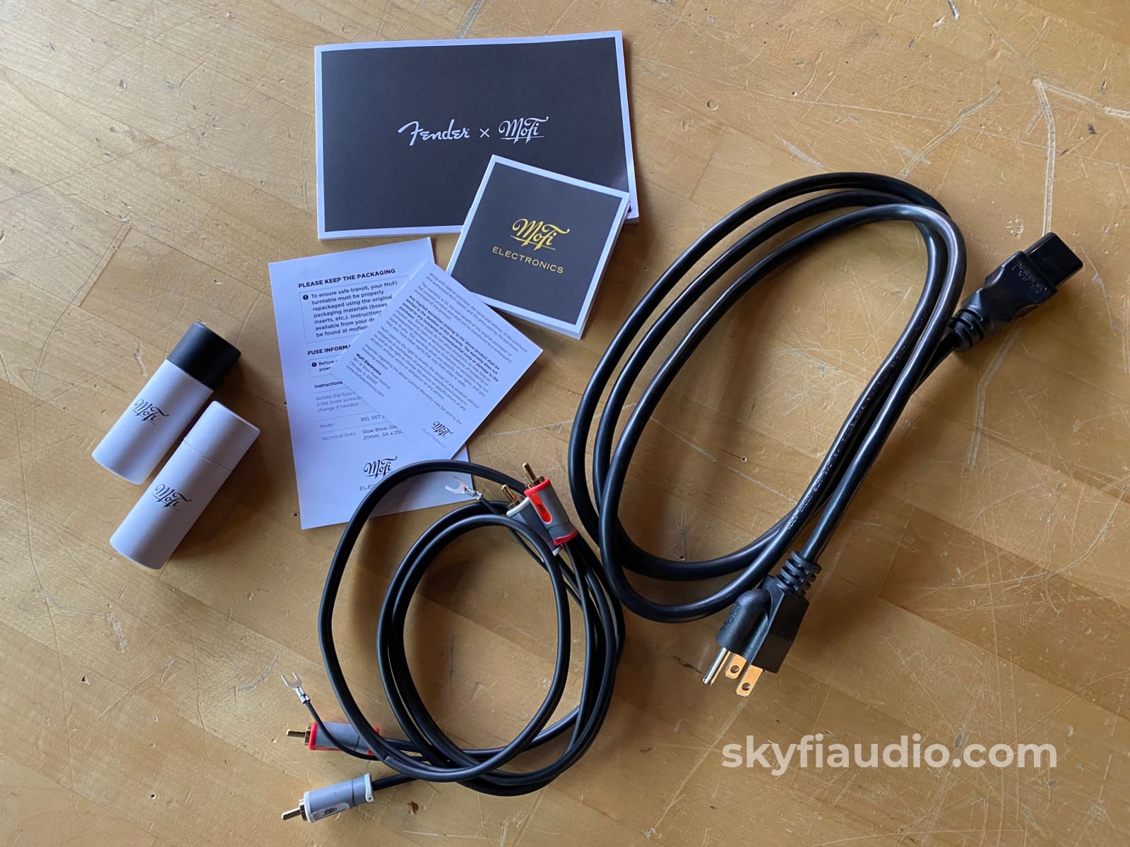 Mofi Electronics X Fender Precisiondeck Turntable With New Sumiko Cartridge