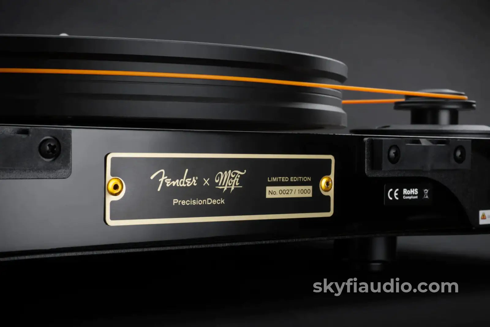Mofi Electronics X Fender Precisiondeck Turntable With New Sumiko Cartridge