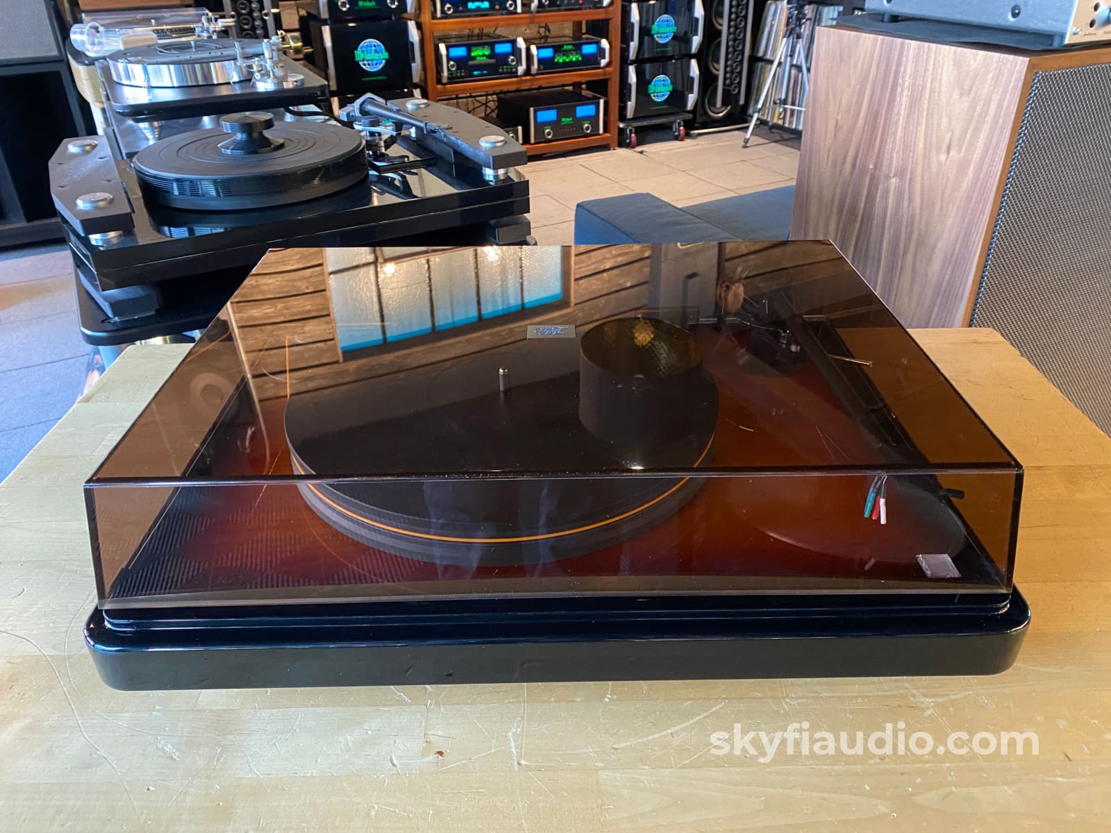 Mofi Electronics X Fender Precisiondeck Turntable With New Sumiko Cartridge