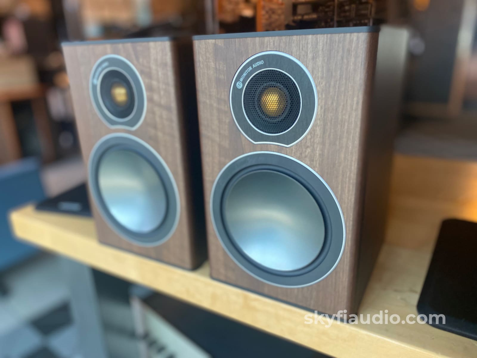 Monitor Audio Bronze 1 Bookshelf Speakers In Dark Wood Minty
