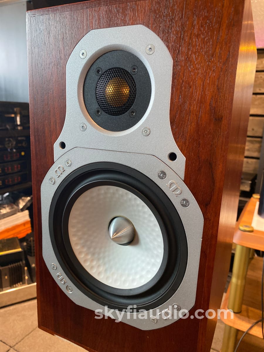 Monitor Audio Gold Reference 10 Bookshelf Speakers - Rose Mahogany Finish