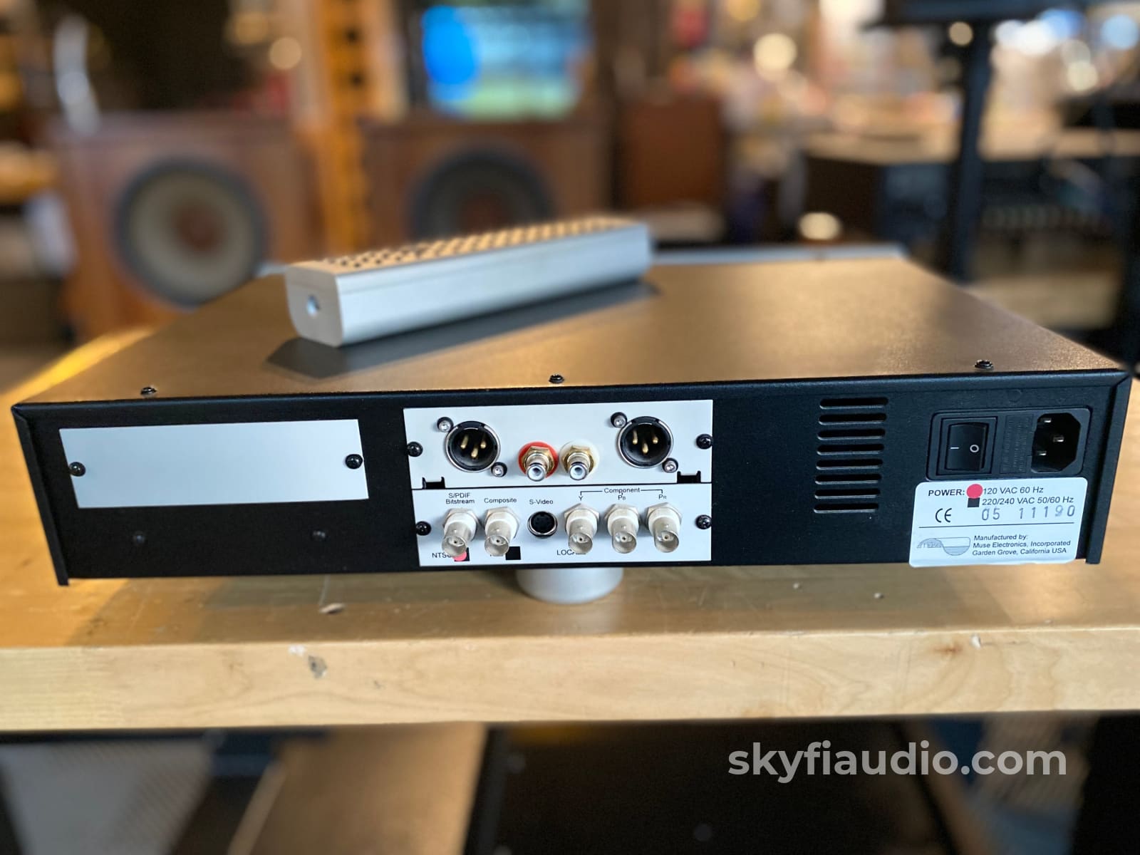 Muse Model Eleven Universal Player - Sacd/Cd/Dvd-A Burr-Brown Dac Cd + Digital