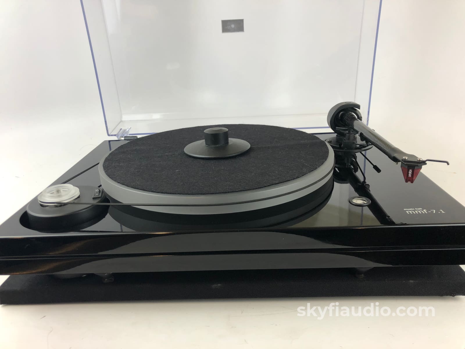 Music Hall Mmf-7.1 Turntable With New Ortofon 2M Red