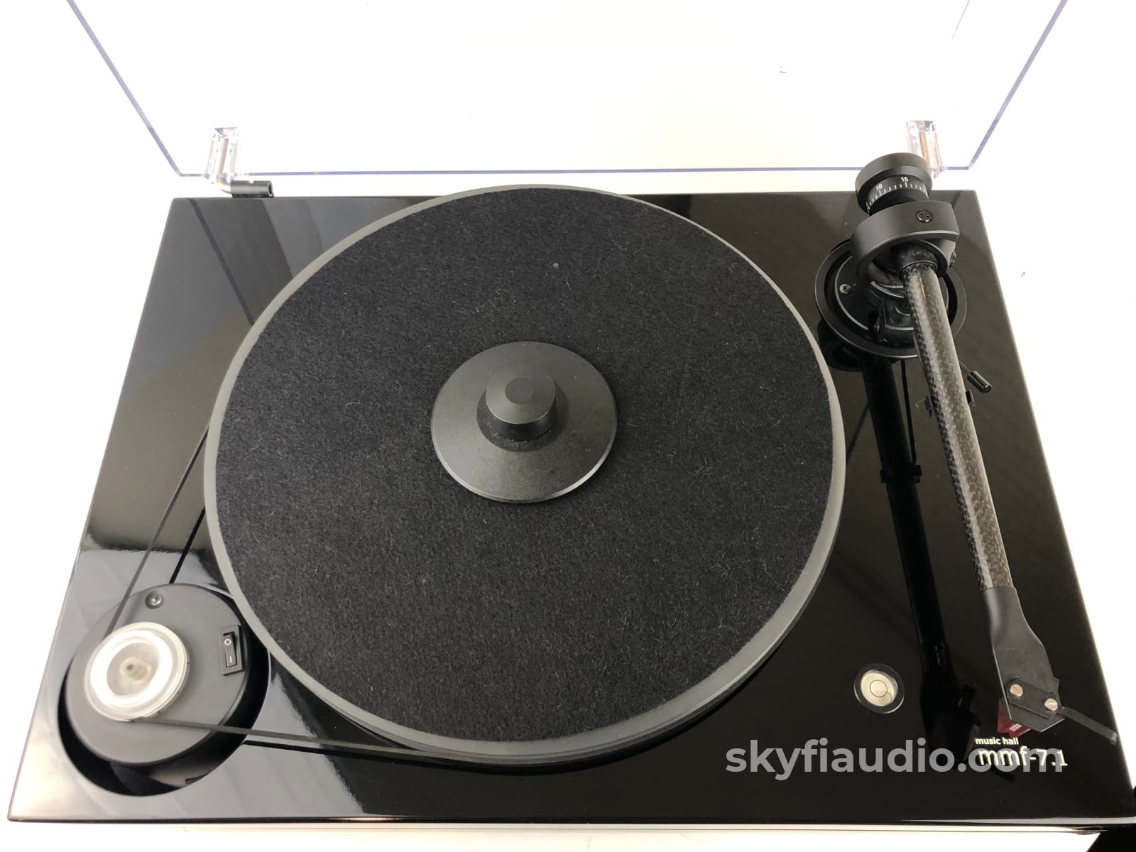 Music Hall Mmf-7.1 Turntable With New Ortofon 2M Red