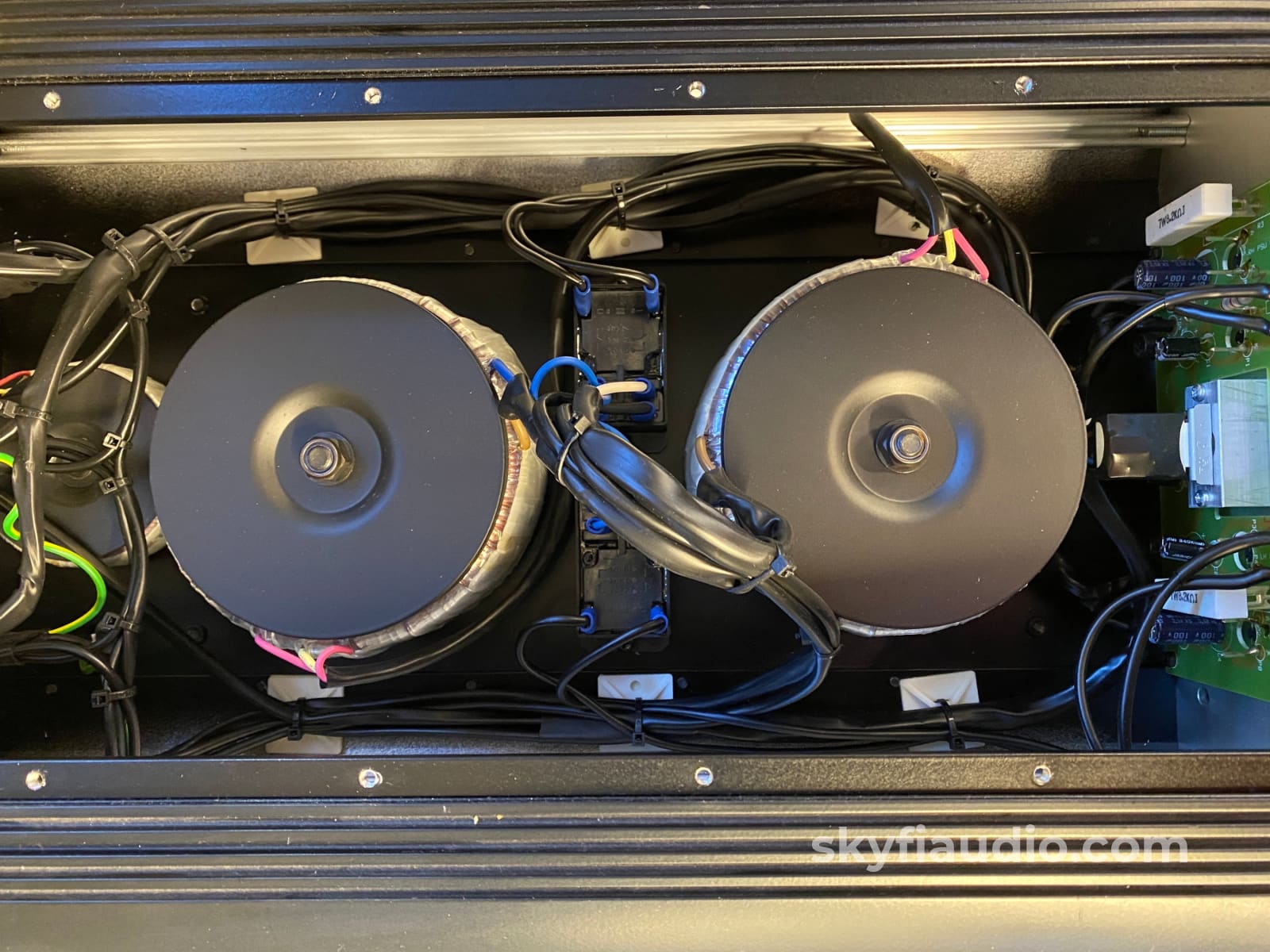 Musical Fidelity Nu-Vista 300 Amplifier - Dual Chassis Hybrid Amp Limited Production