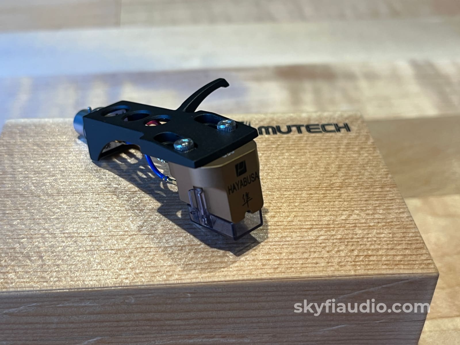 Mutech Hayabusa MC Phono Cartridge - Pre-Mounted for 1200G - Phono Cartridge