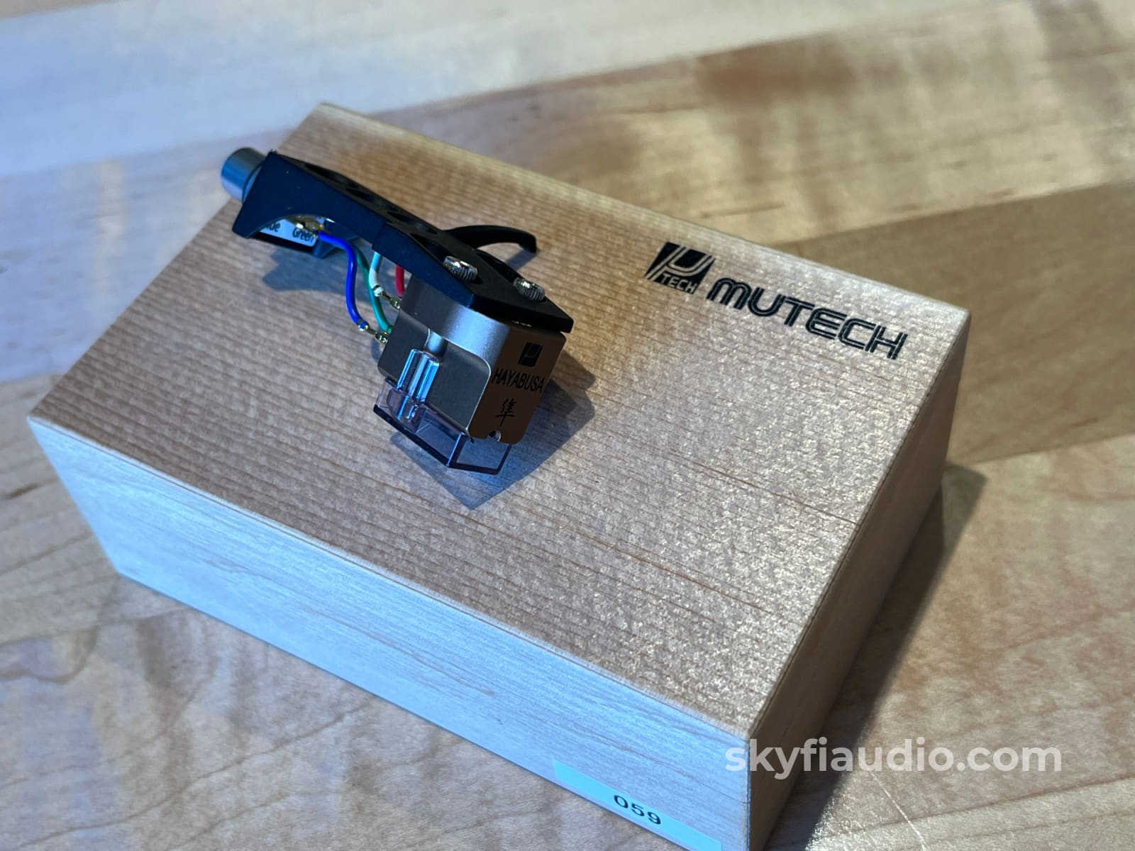 Mutech Hayabusa MC Phono Cartridge - Pre-Mounted for 1200G - Phono Cartridge