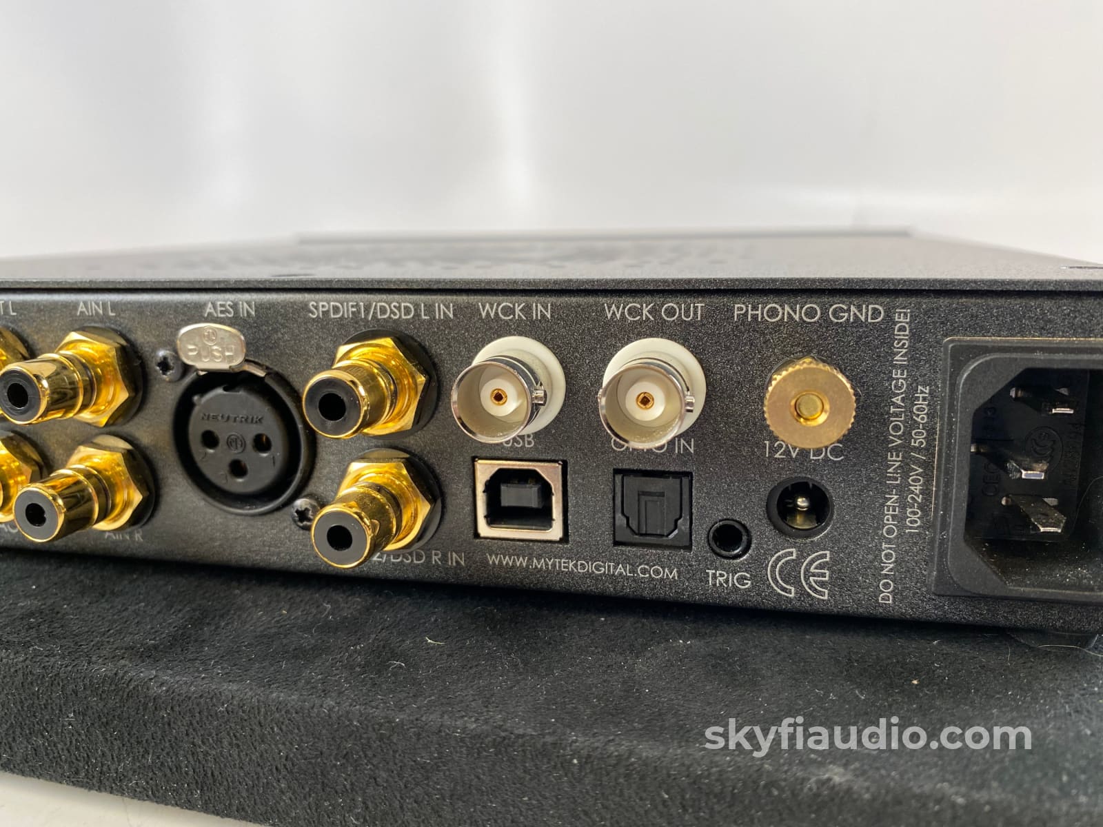 Mytek Brooklyn Dac+ Featuring Mqa/Dsd/Dxd Phono Preamp Headphone Amp Like New And Complete Cd +