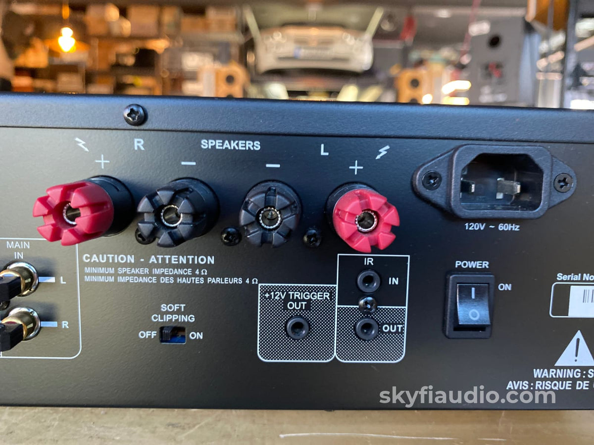 Nad C 326Bee Integrated Amplifier With Remote