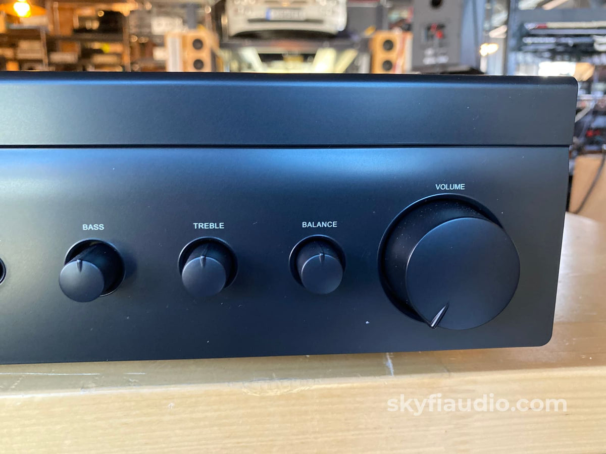 Nad C 326Bee Integrated Amplifier With Remote