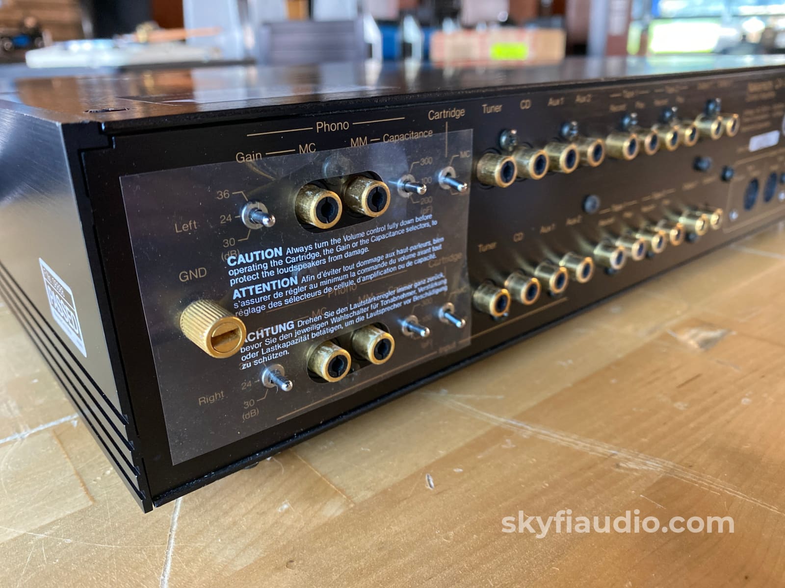 Nakamichi Ca-7A All-Analog Preamplifier With Mc/Mm Phono And Remote - See Video