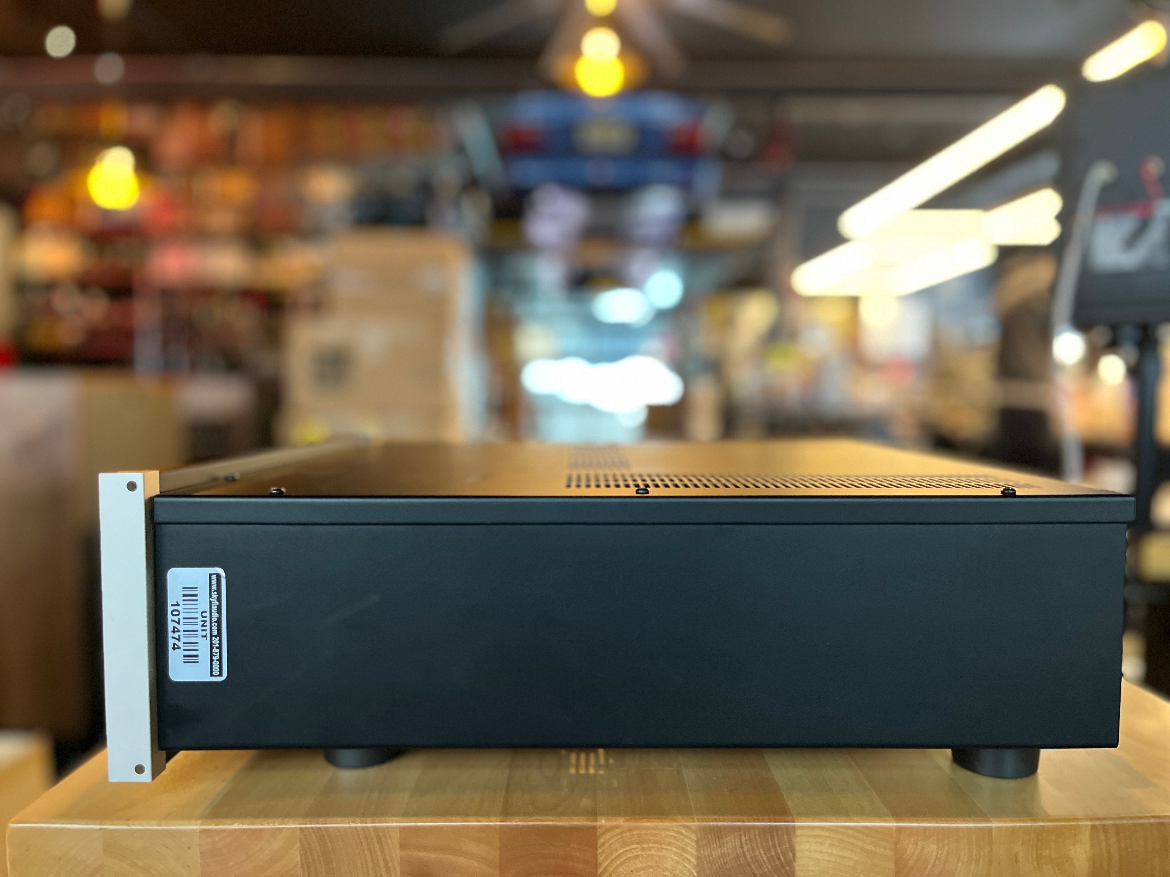 McIntosh MC152 Solid State Amplifier - Pre-Loved