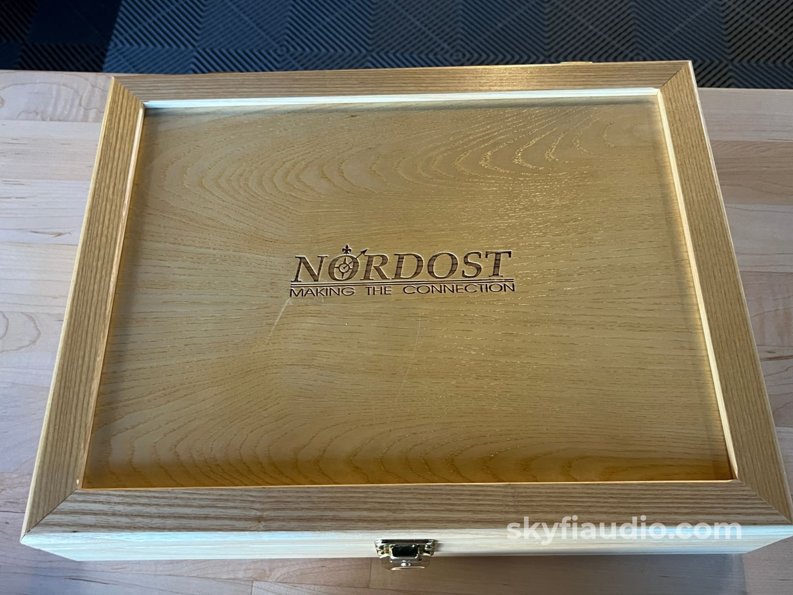 Nordost Valhalla RCA Interconnects (Pair) - Silver (Ag) Locking WBT Connectors - 2.2m Cables