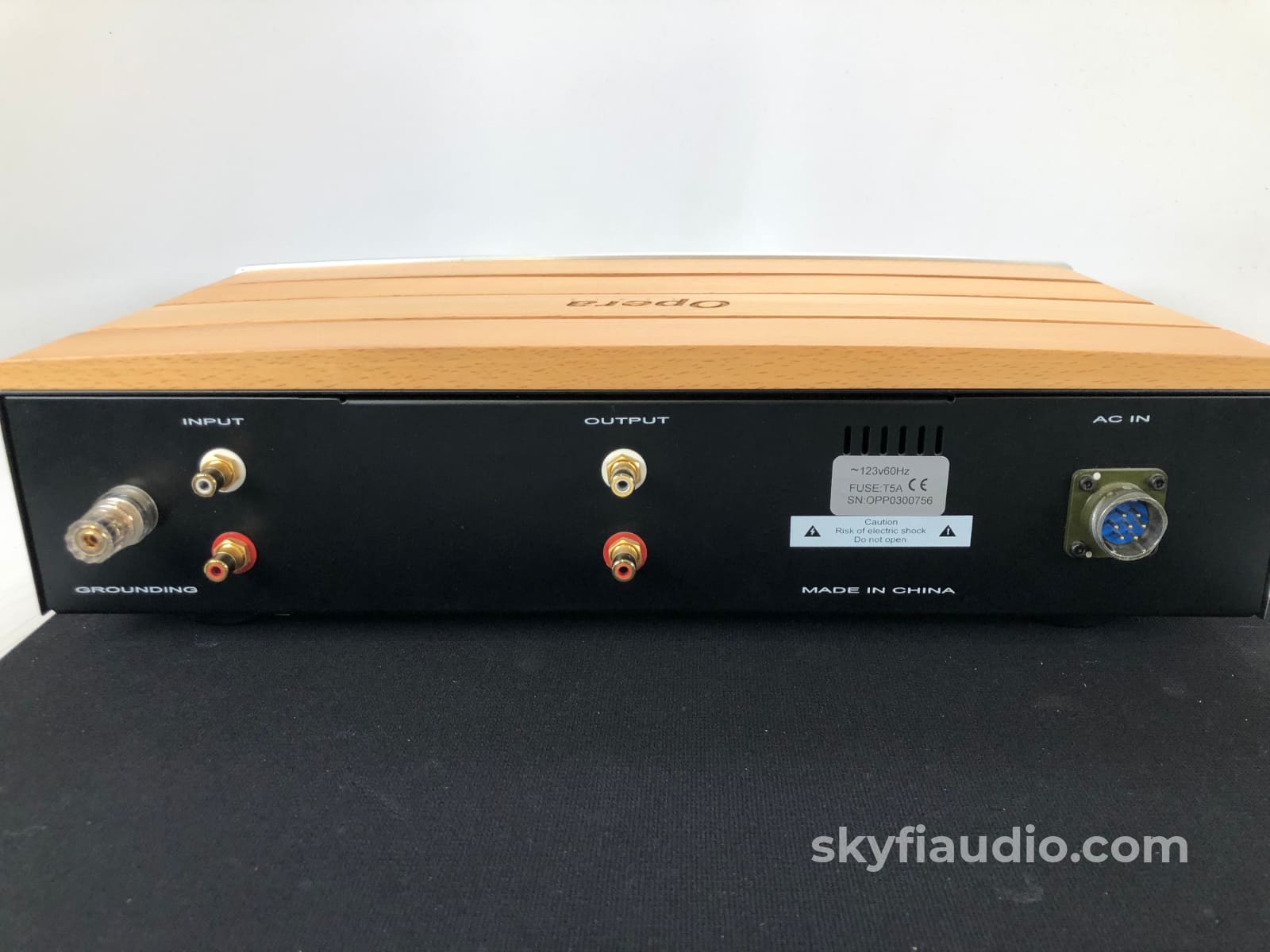 Opera Consonance Reference 40 Phono Preamp External Power Supply Preamplifier