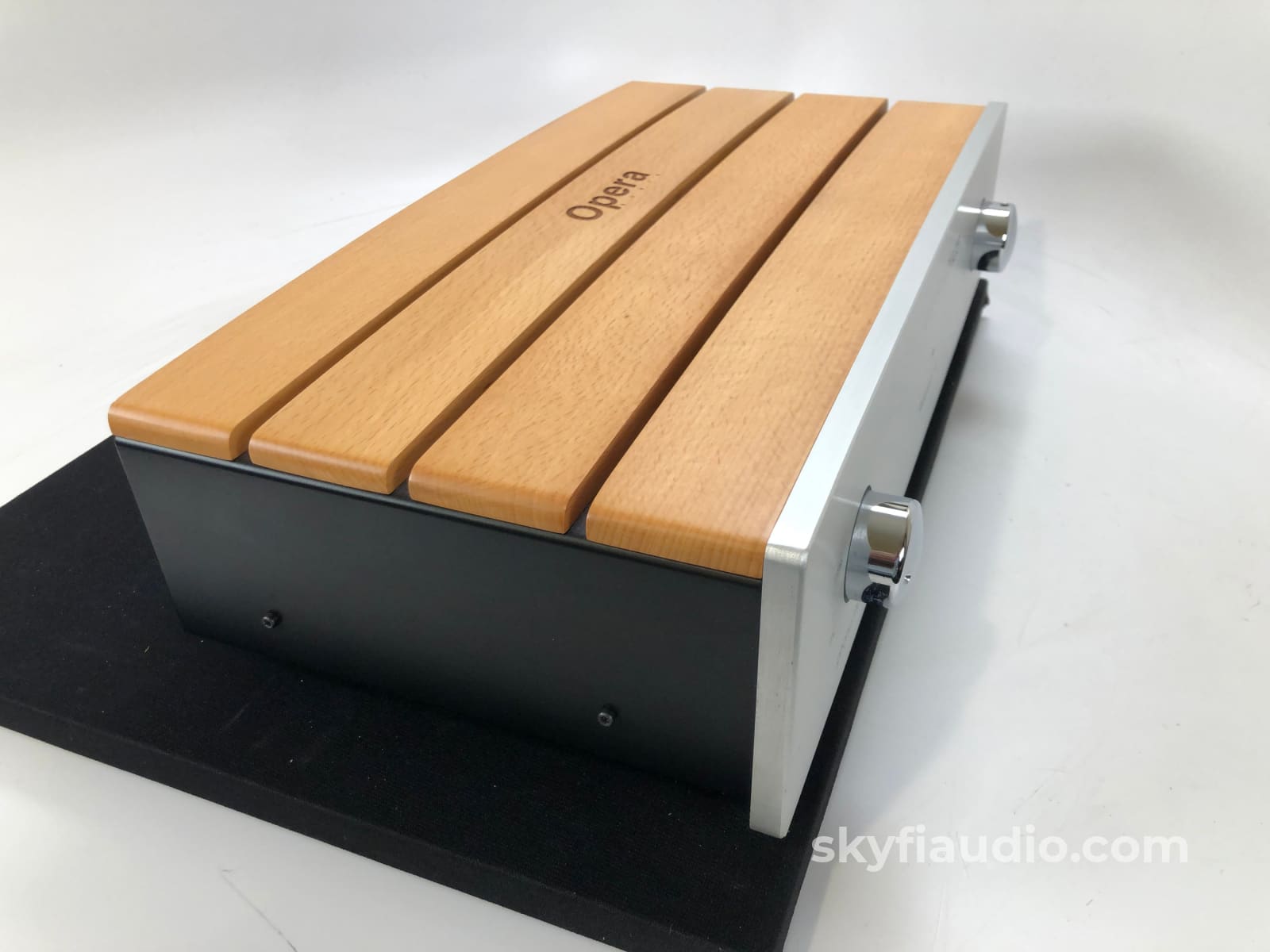 Opera Consonance Reference 40 Phono Preamp External Power Supply Preamplifier