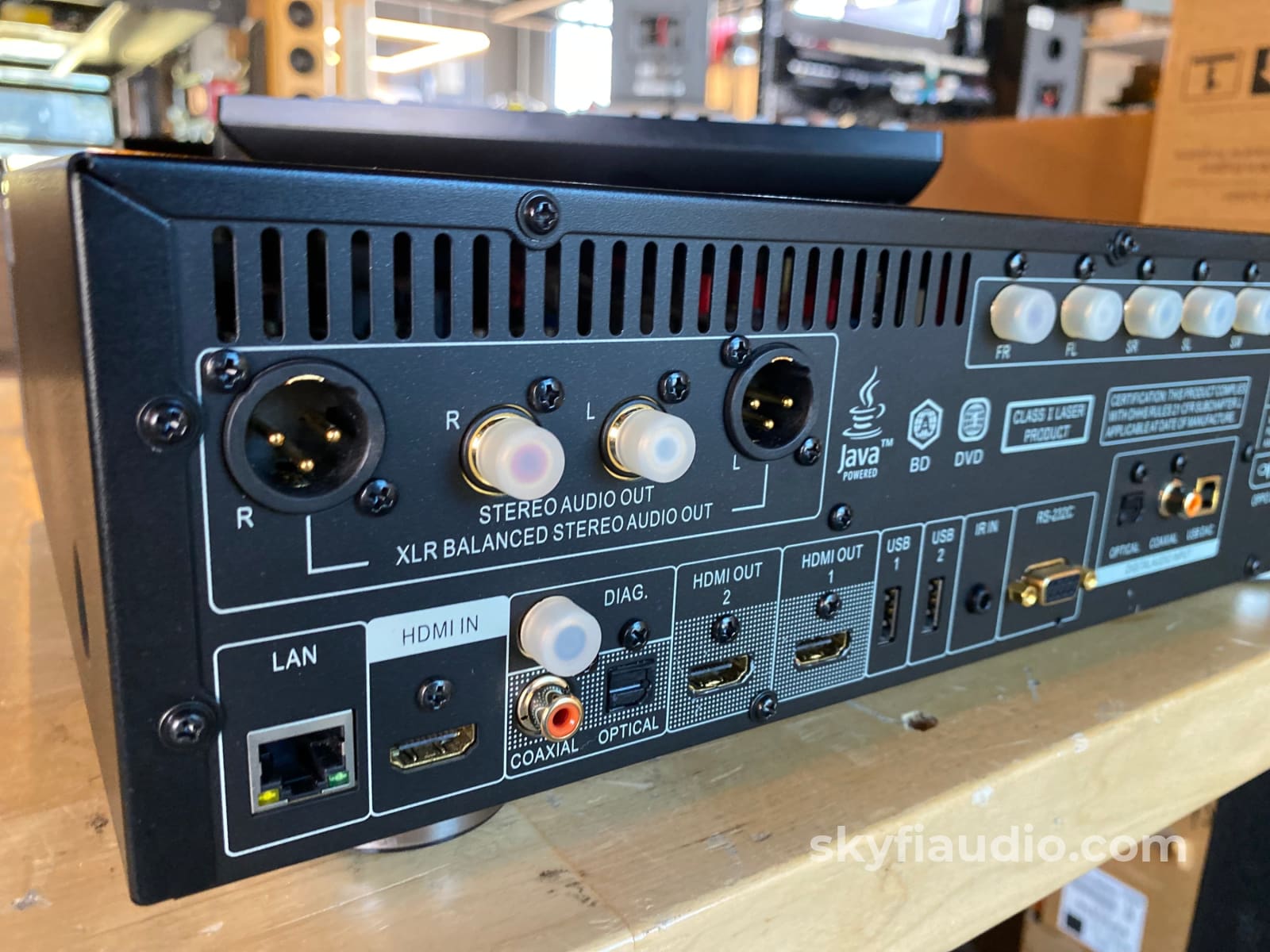 Oppo Bp-105 Universal Disc Player - Blu-Ray Sacd/Cd Hdcd Etc. Cd + Digital