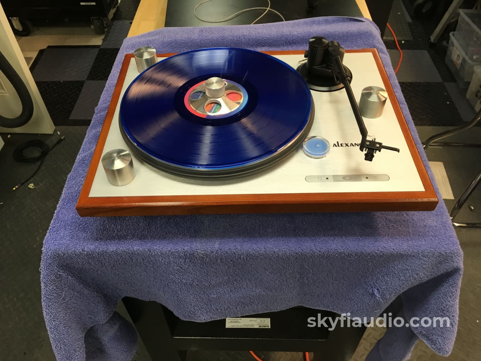 Oracle Audio Technologies Alexandria Turntable With Prelude Tonearm And Grado Cartridge