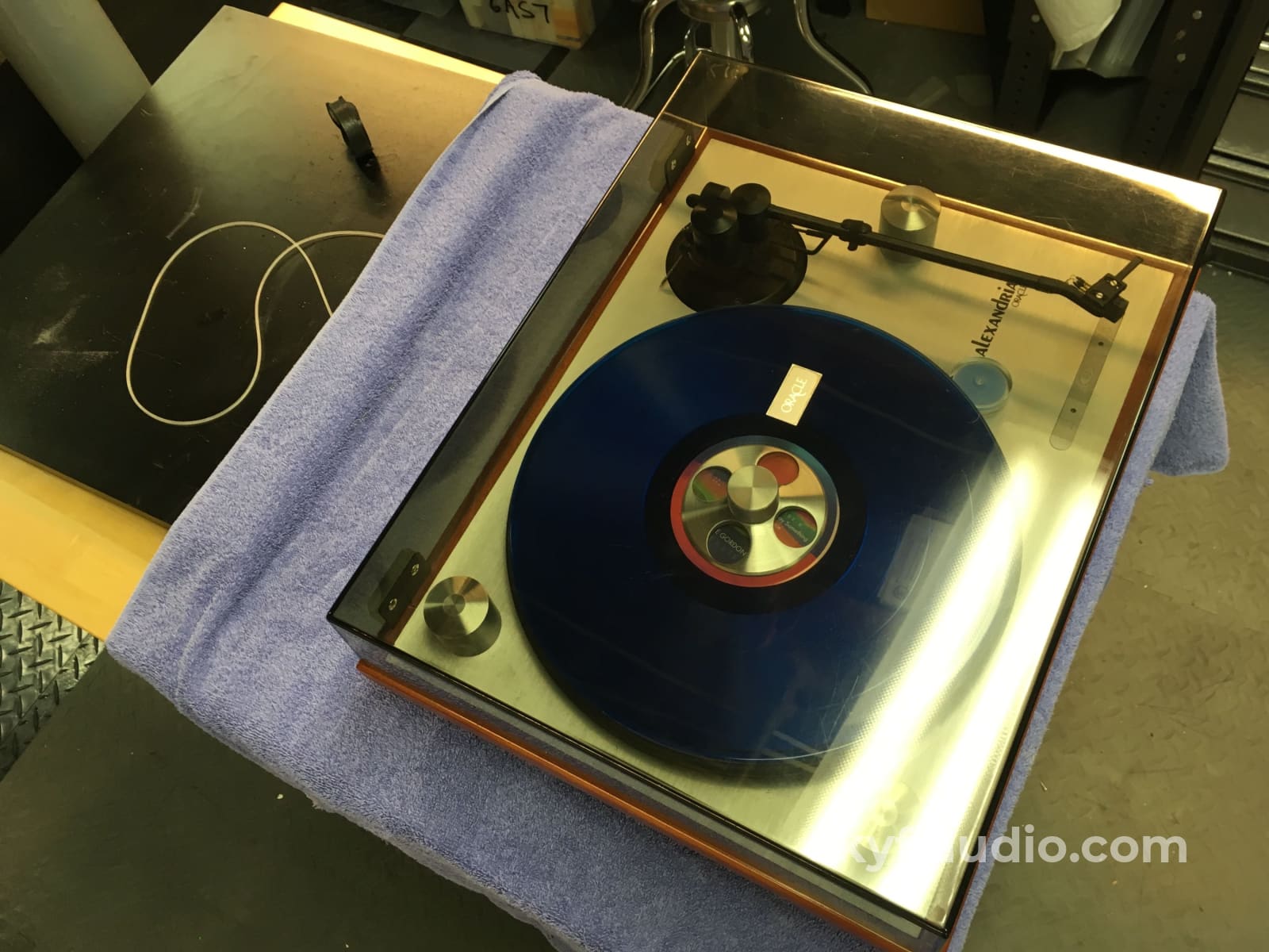 Oracle Audio Technologies Alexandria Turntable With Prelude Tonearm And Grado Cartridge