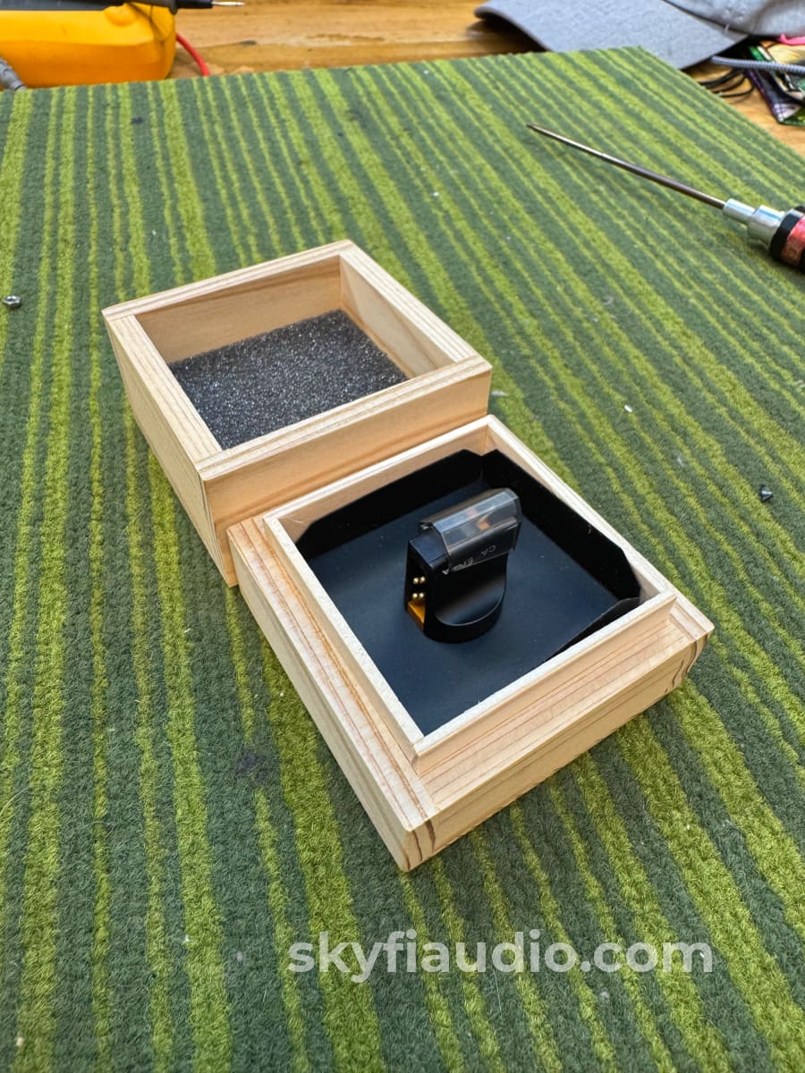 Ortofon Cadenza Bronze MC Phono Cartridge - Factory Rebuilt Phono Cartridge